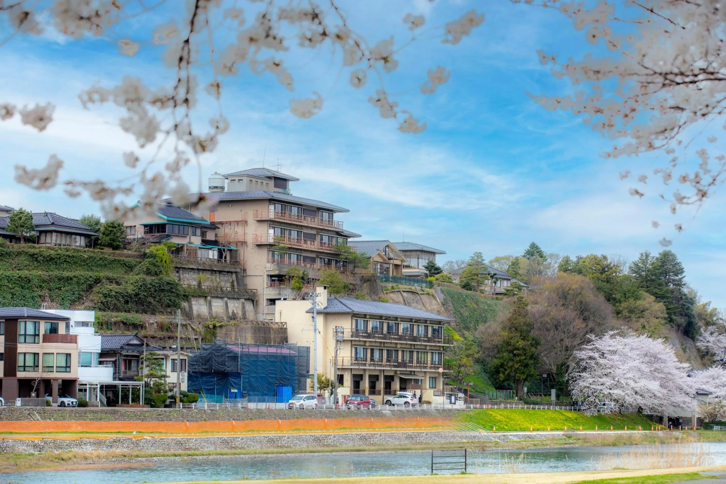 Property building in Yuyaruru Saisai