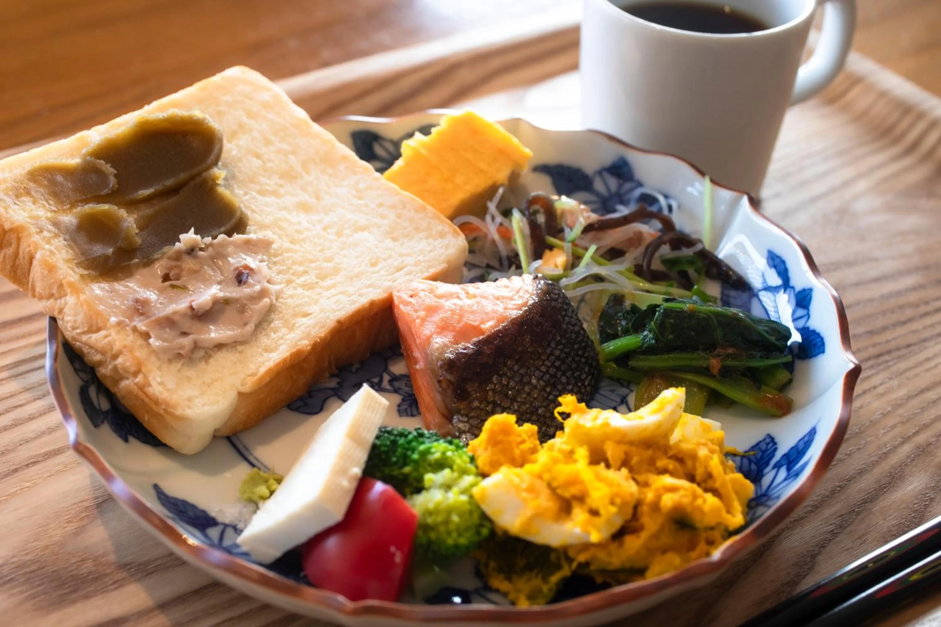 Breakfast in Yuyaruru Saisai