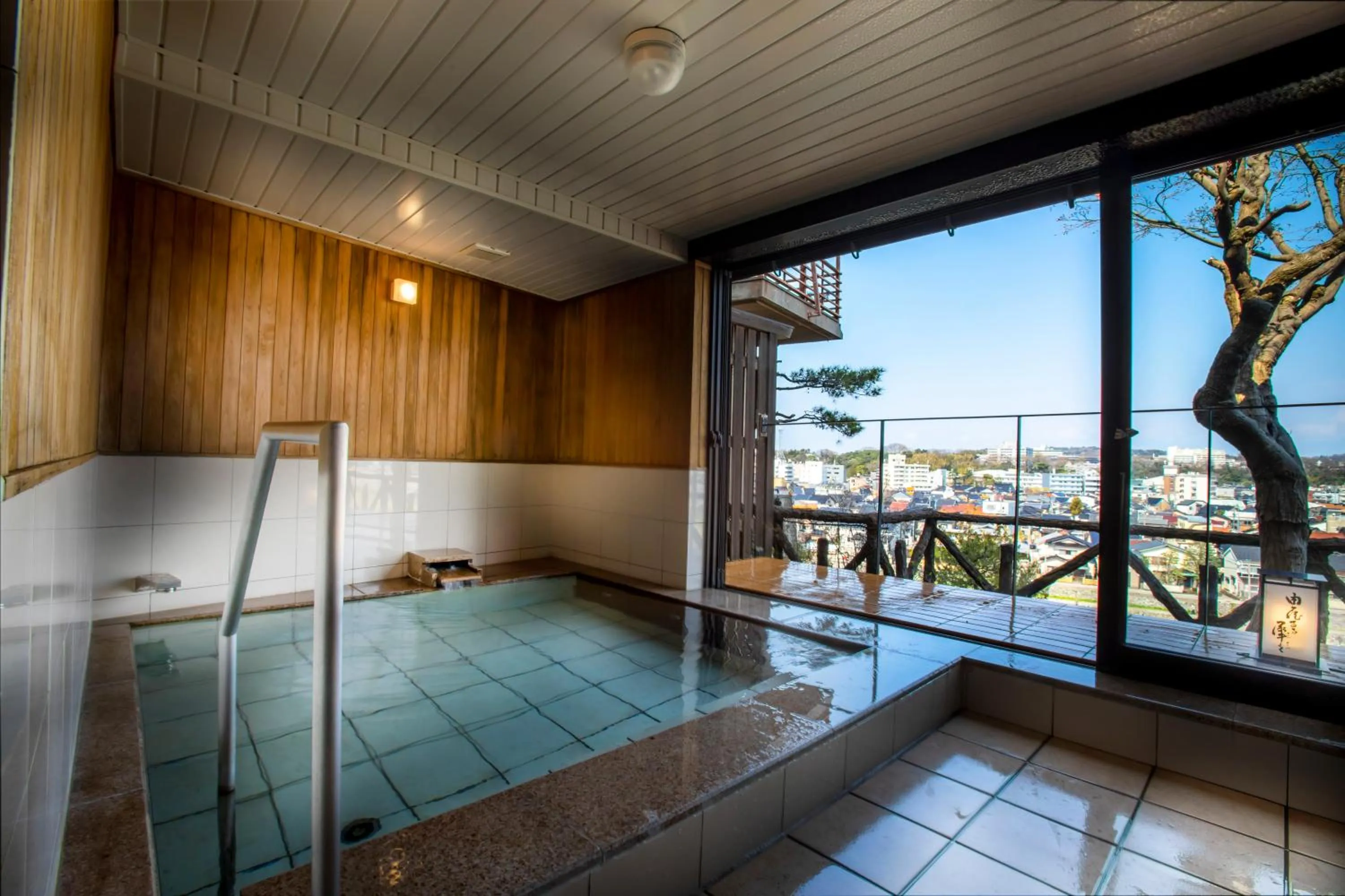 Public Bath in Yuyaruru Saisai