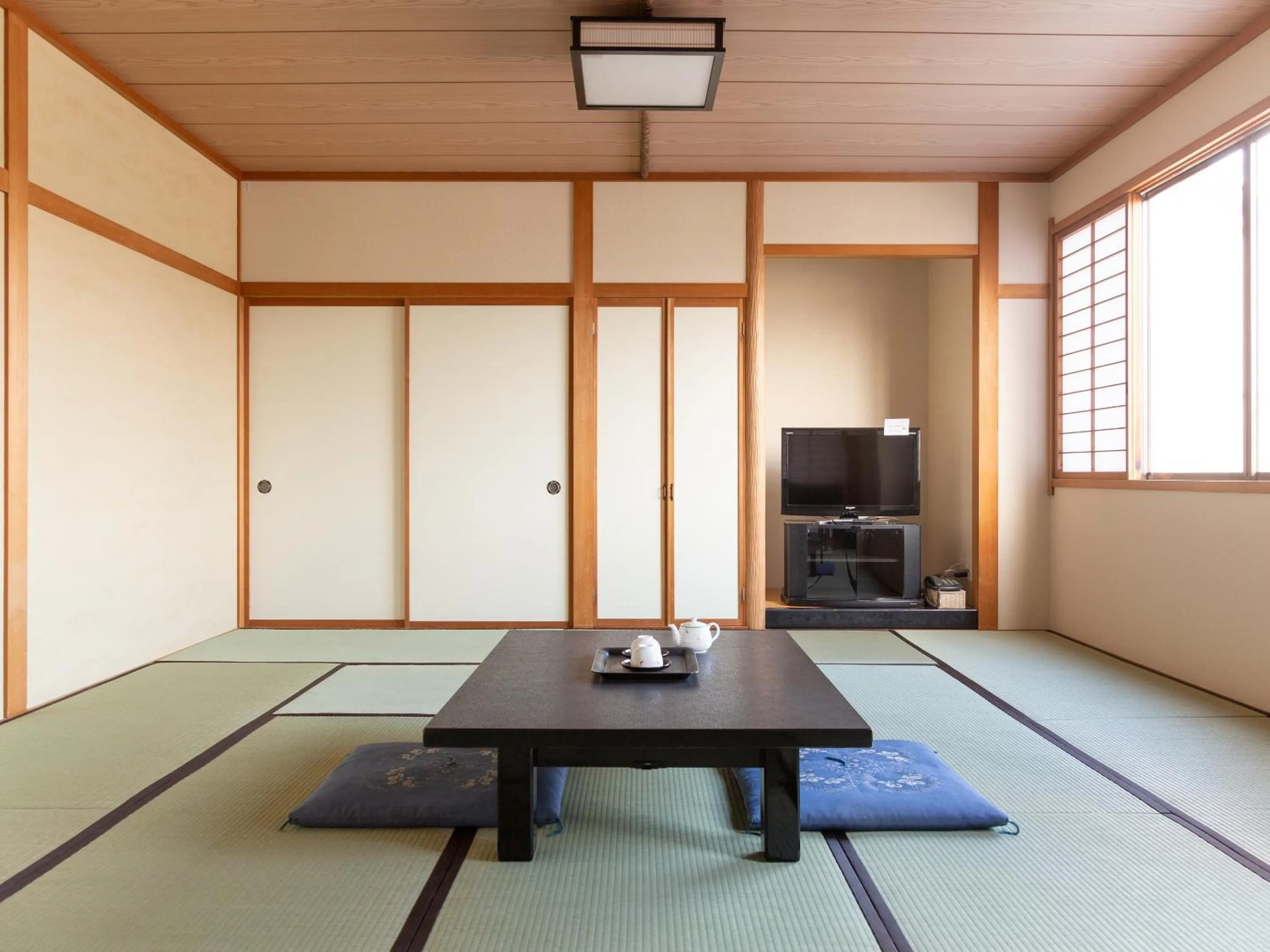 Photo of the whole room in Houei Ryokan