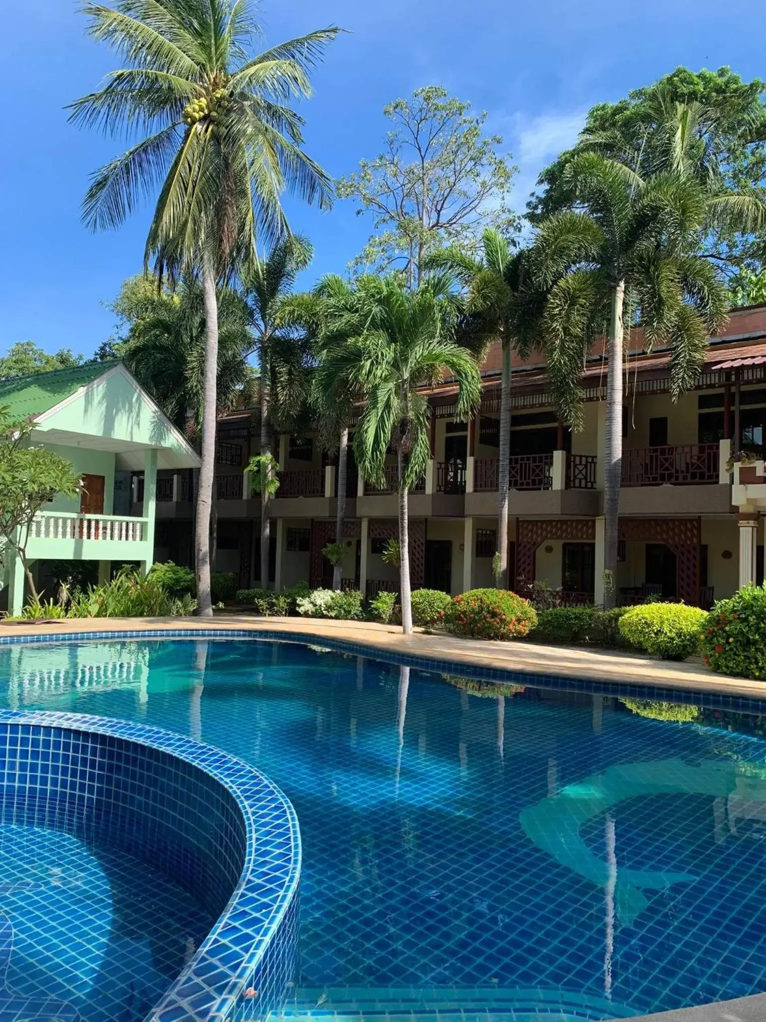Swimming pool in Rattana Guesthouse & Bungalow Swimming pool in Rattana Guesthouse & Bungalow