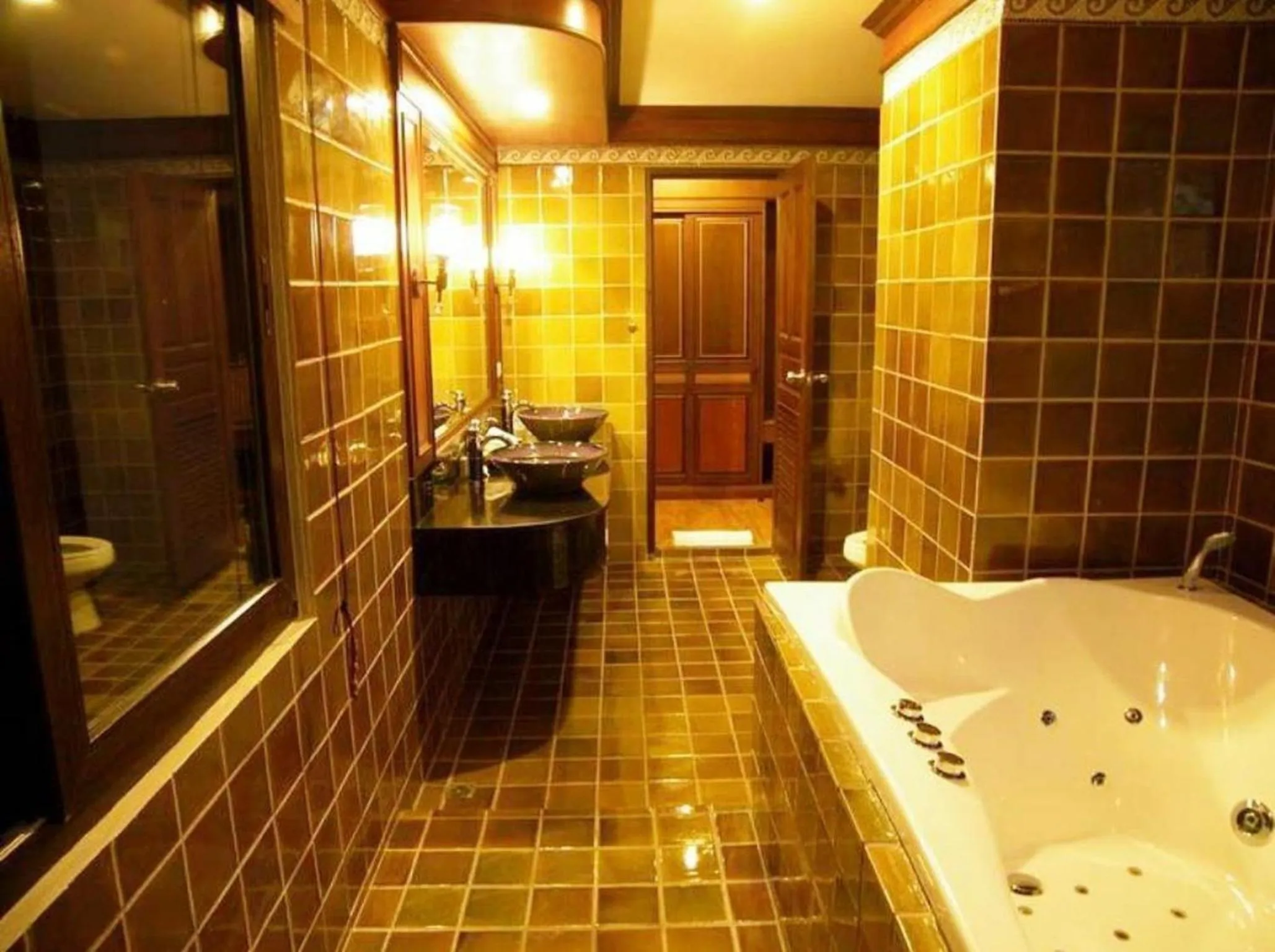 Bathroom in P.P. Palmtree Resort