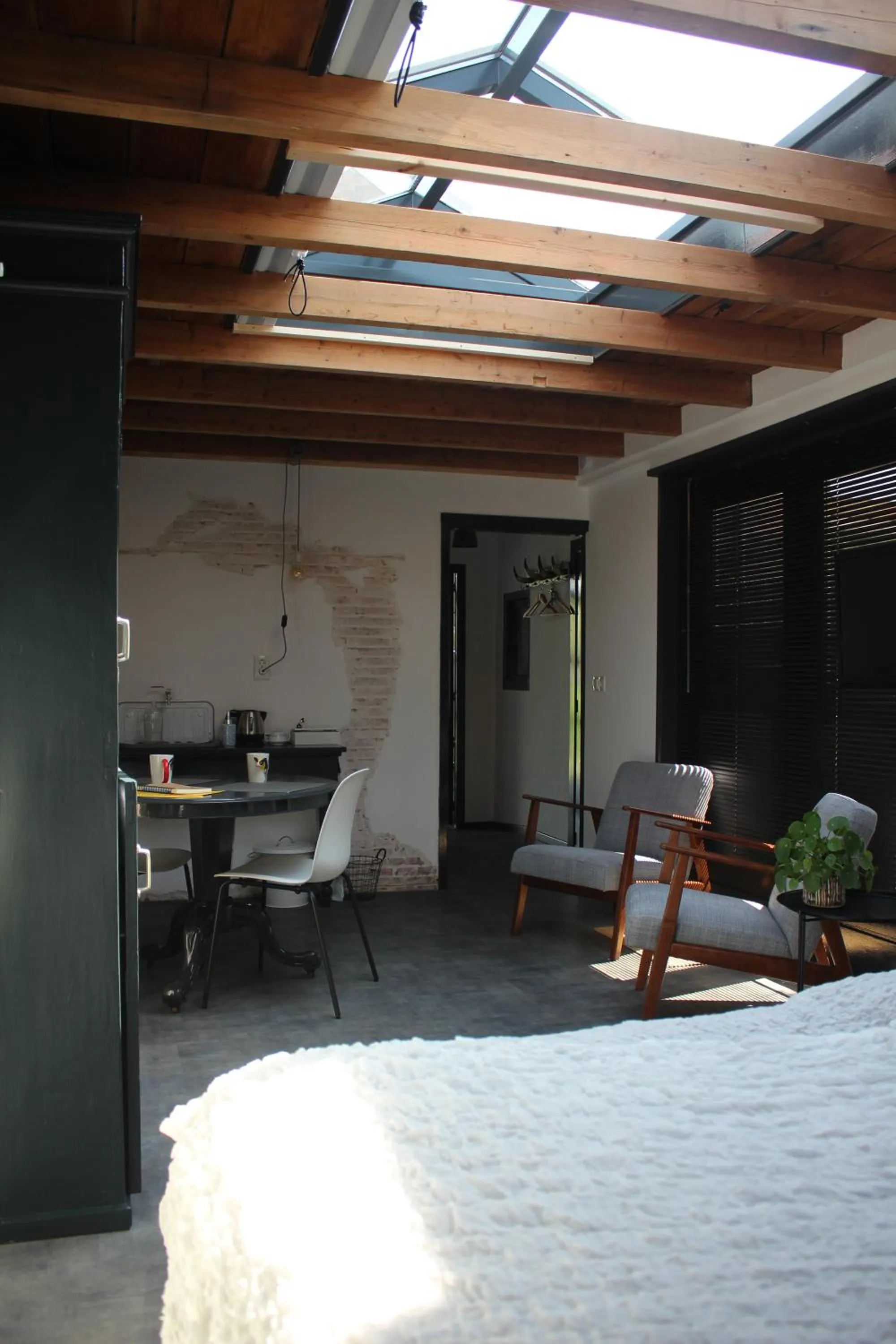 Photo of the whole room in B&B de Garaazje