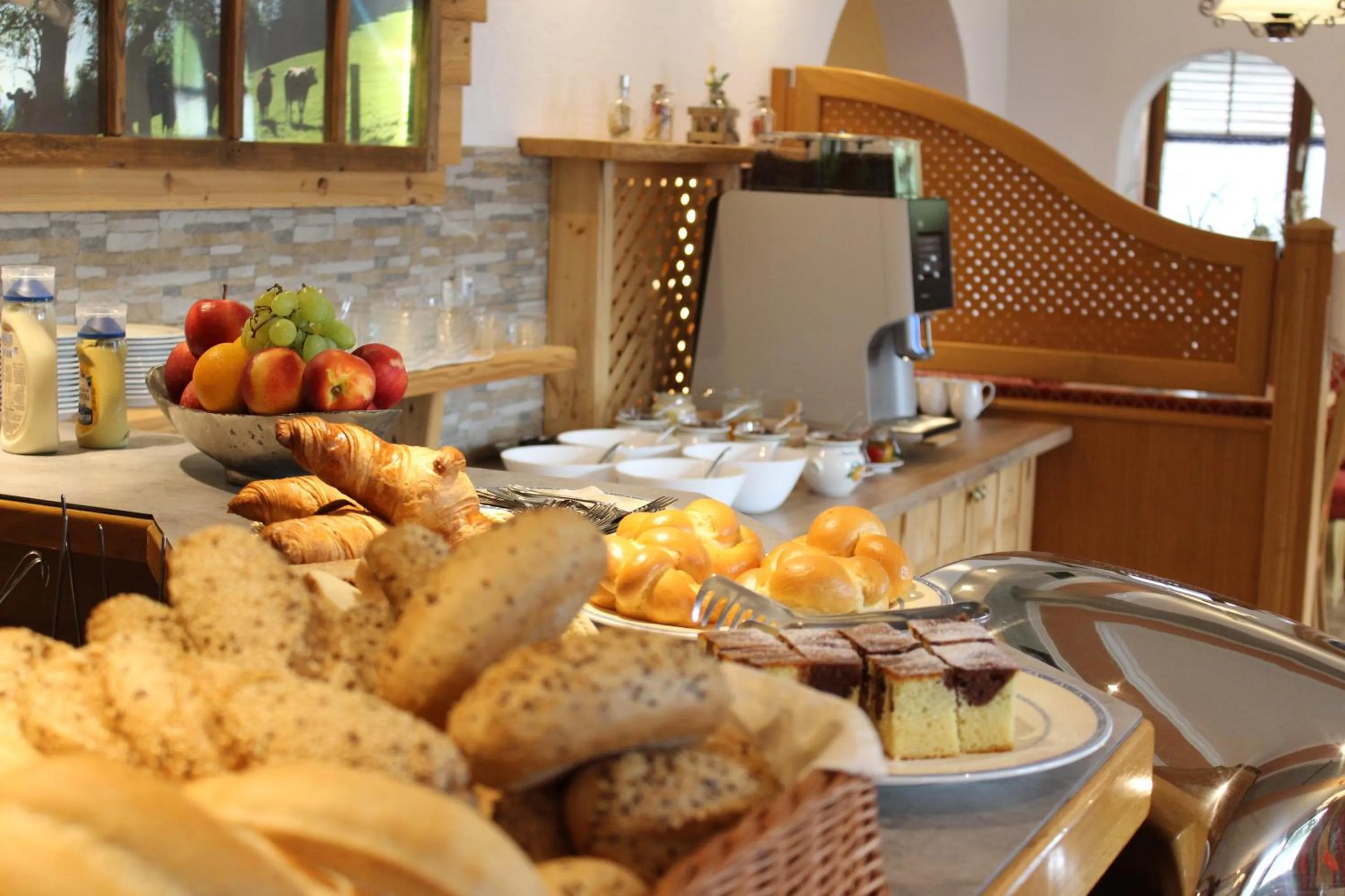 Breakfast in ApartHotel Holzerhof