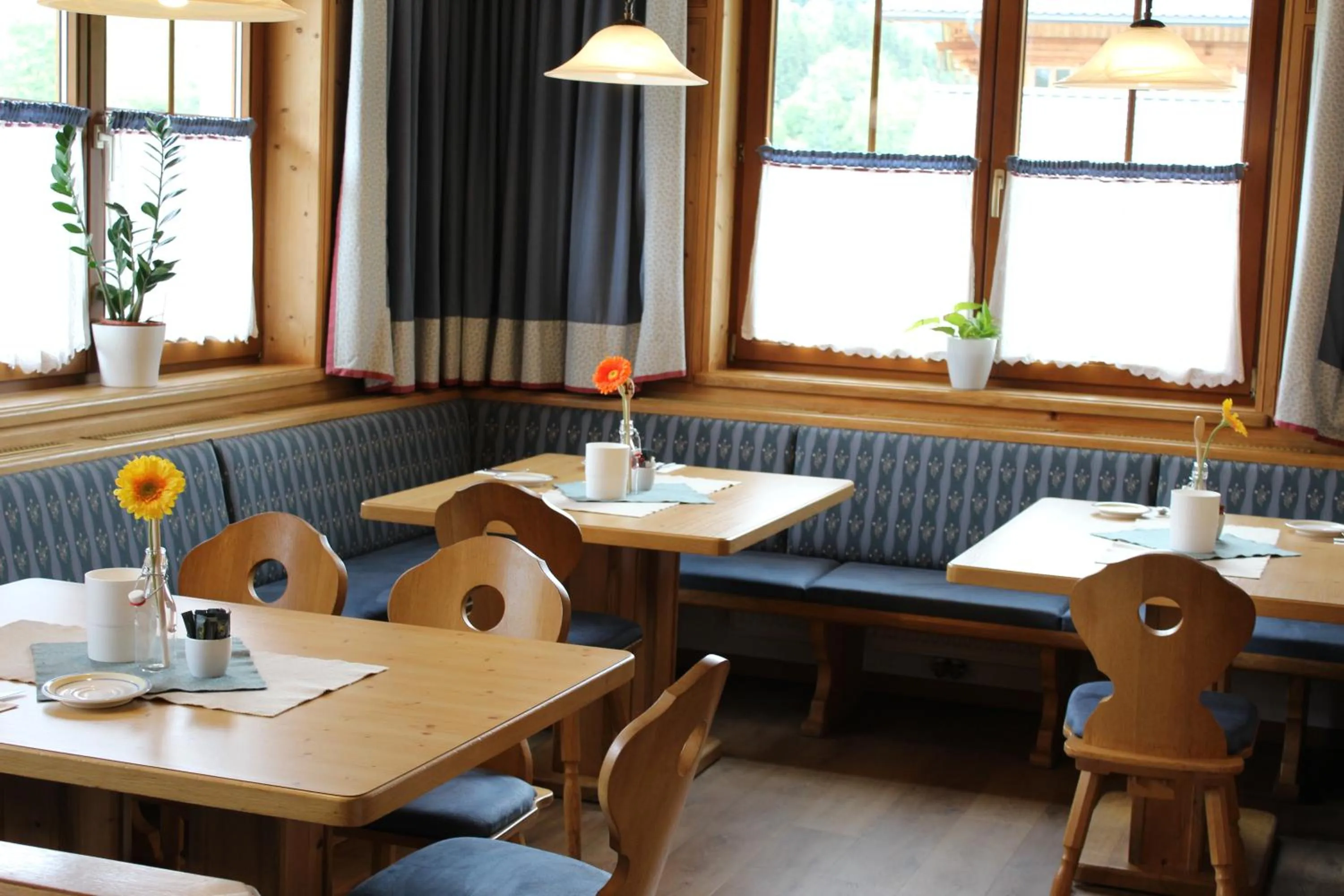 Breakfast in ApartHotel Holzerhof