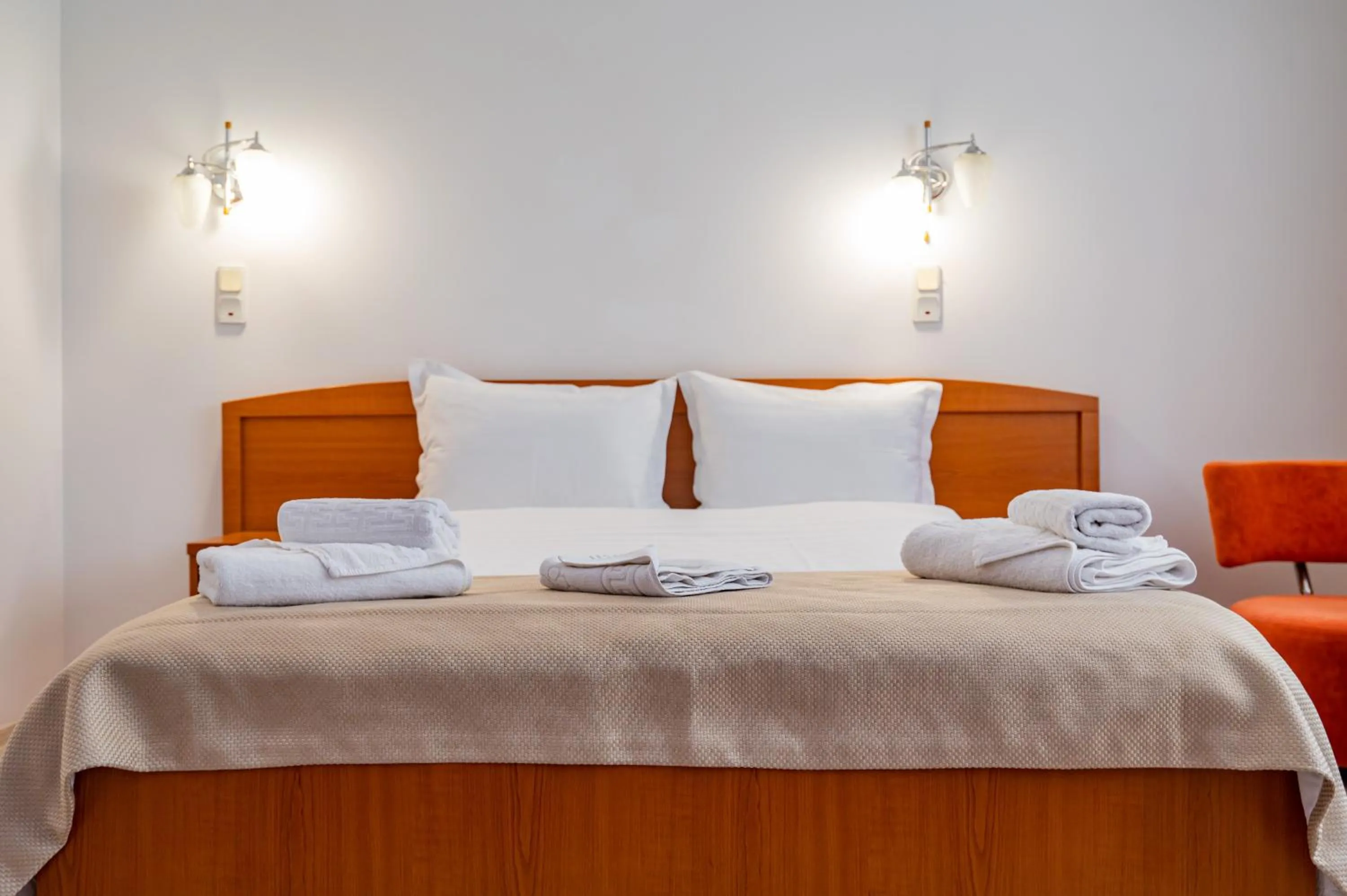 Bed in Complex Paloma Coral