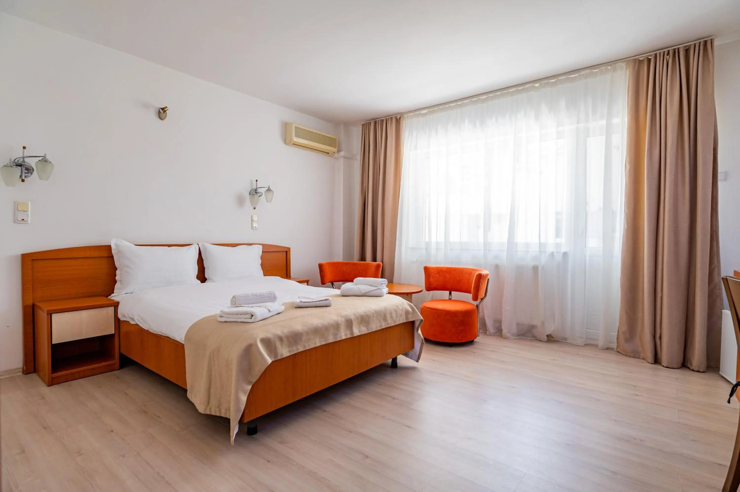 Bed in Complex Paloma Coral