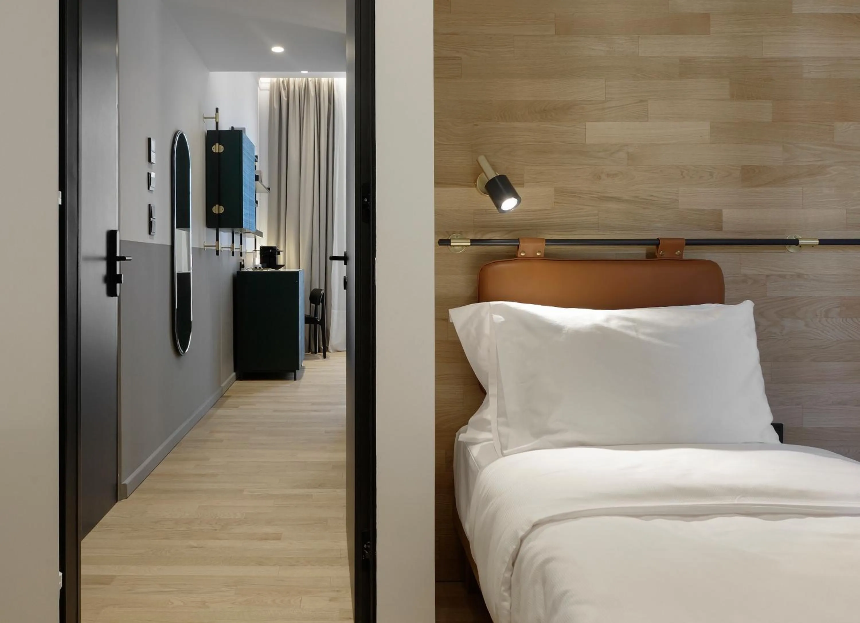 Bed in The Modernist Thessaloniki