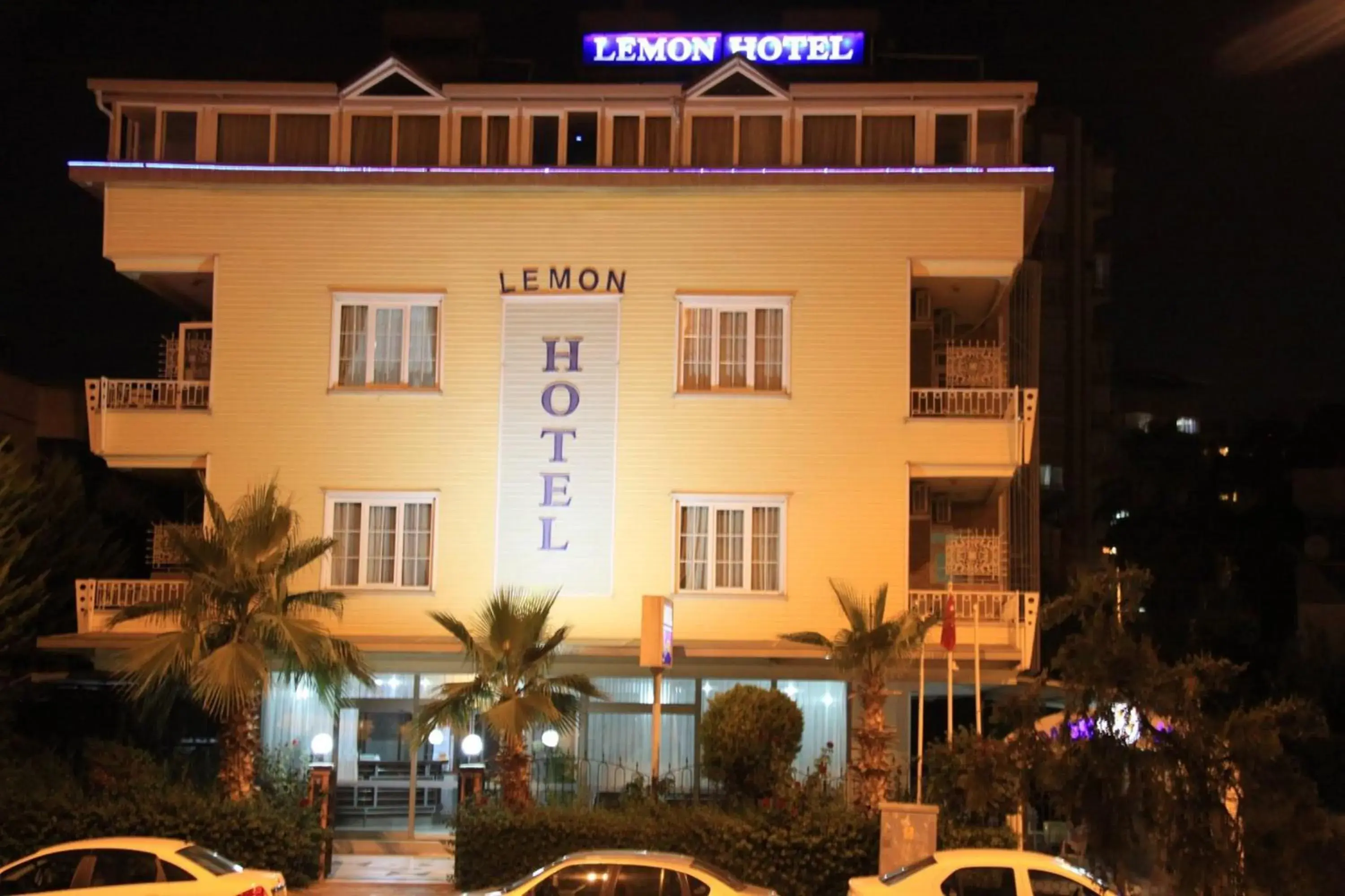 View (from property/room), Property Building in Lemon Hotel