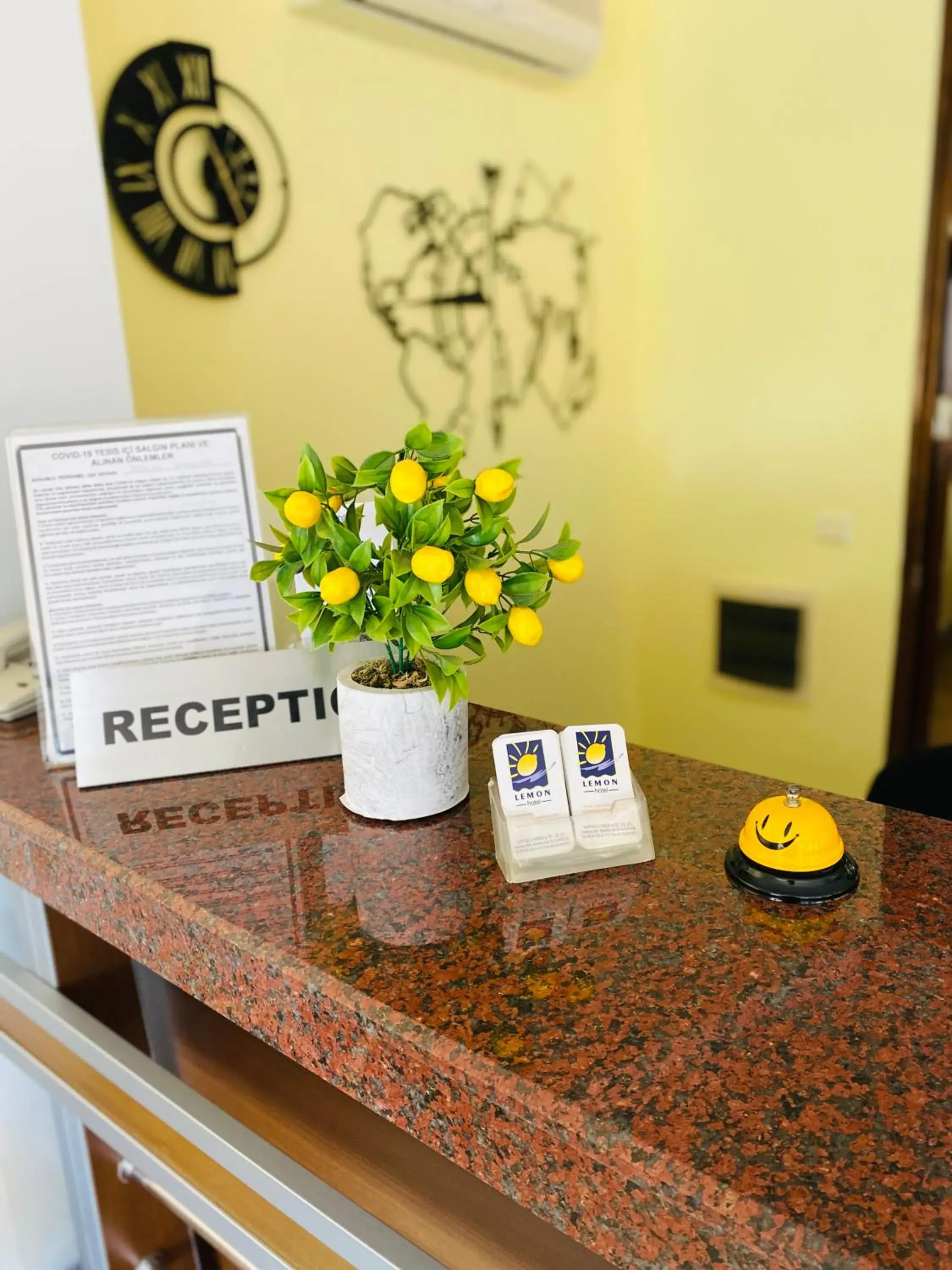 Lobby or reception in Lemon Hotel