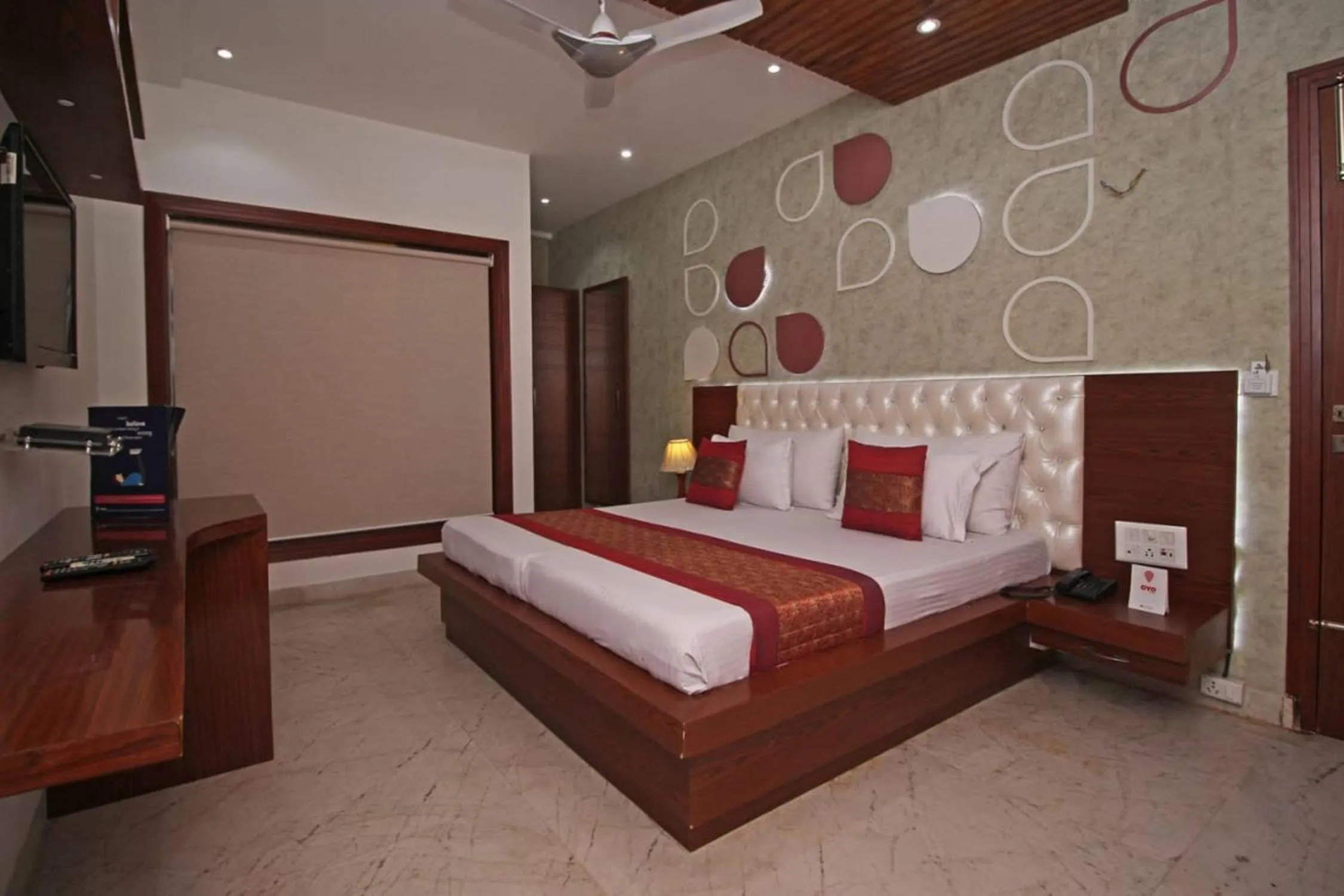 Bed in Hotel Indraprastha