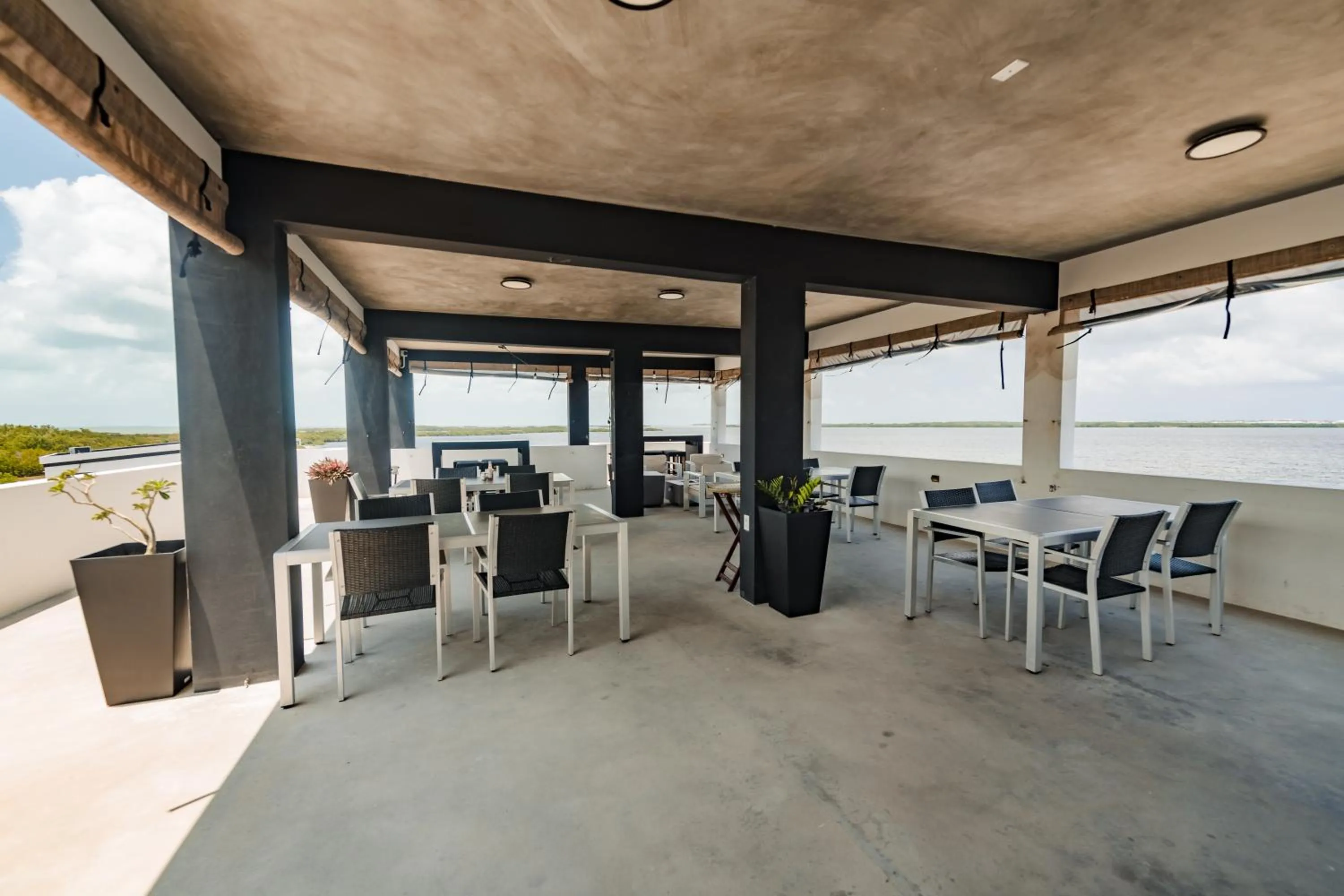 Dining area in Playa De Sala Boutique Hotel