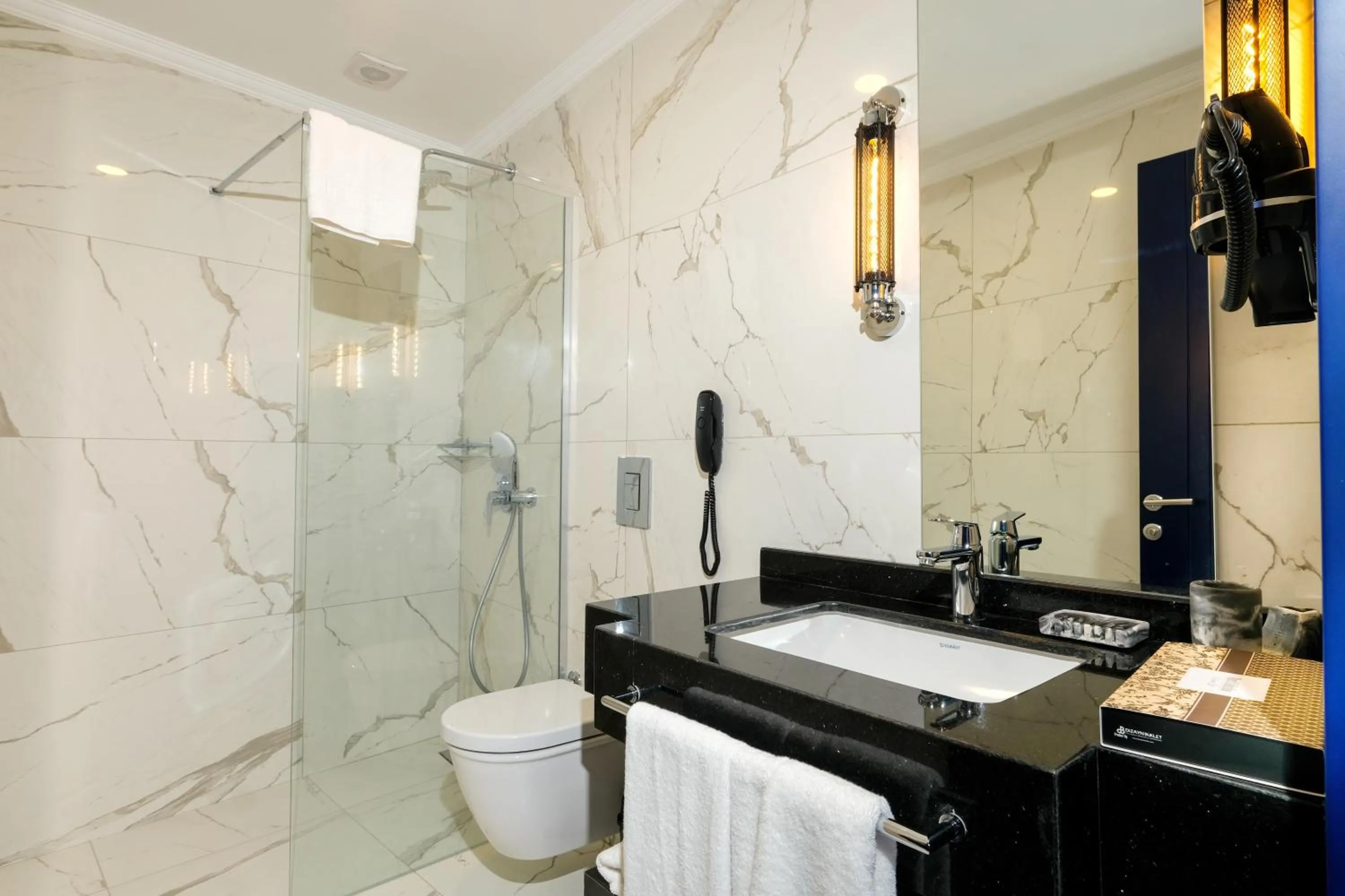 Shower in Bilem Hotel Beach & Spa