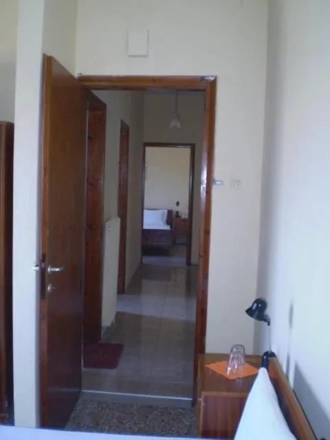 Decorative detail, Bed in Hotel Apolafsi