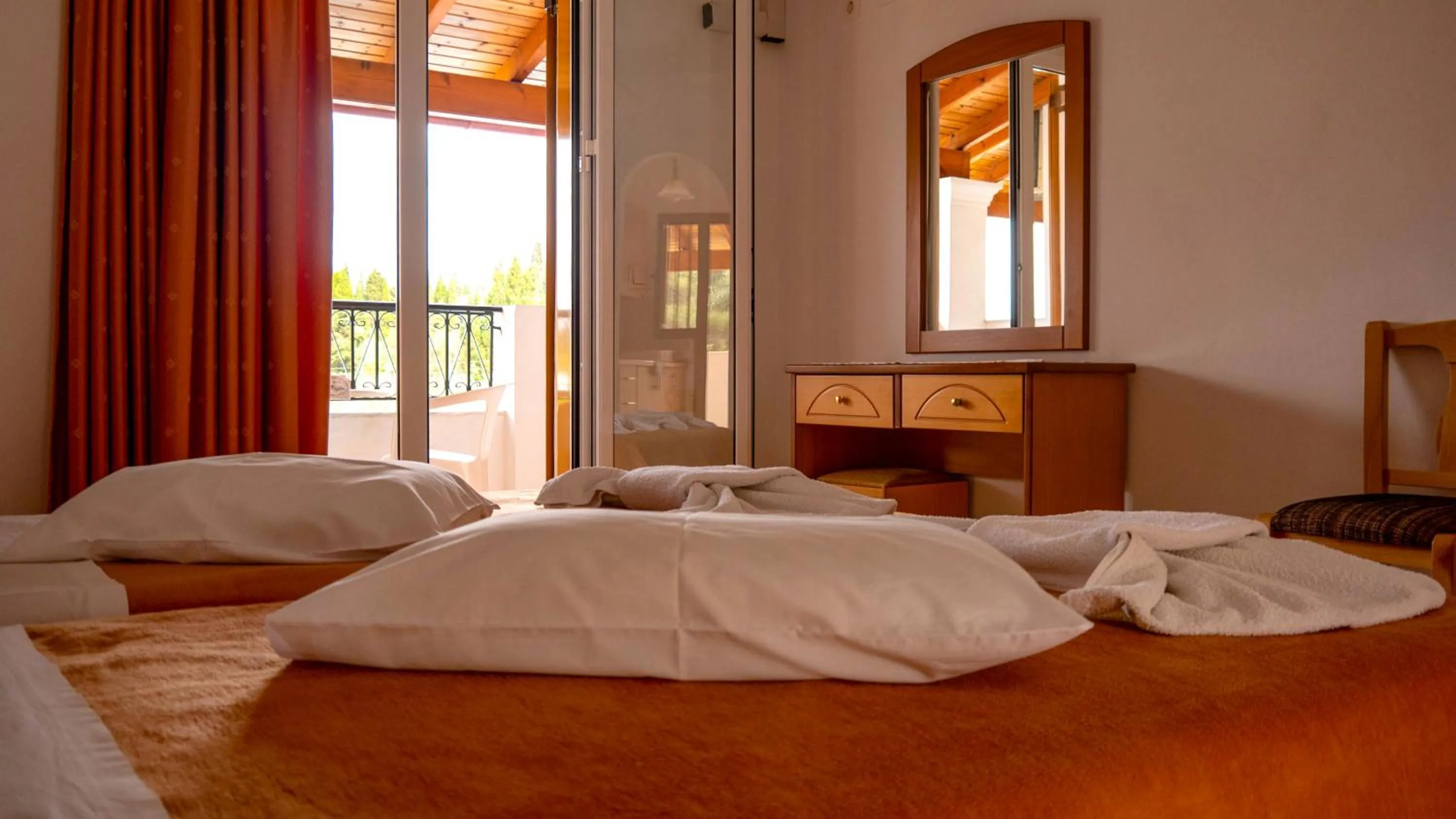 Bed in Tria Adelphia