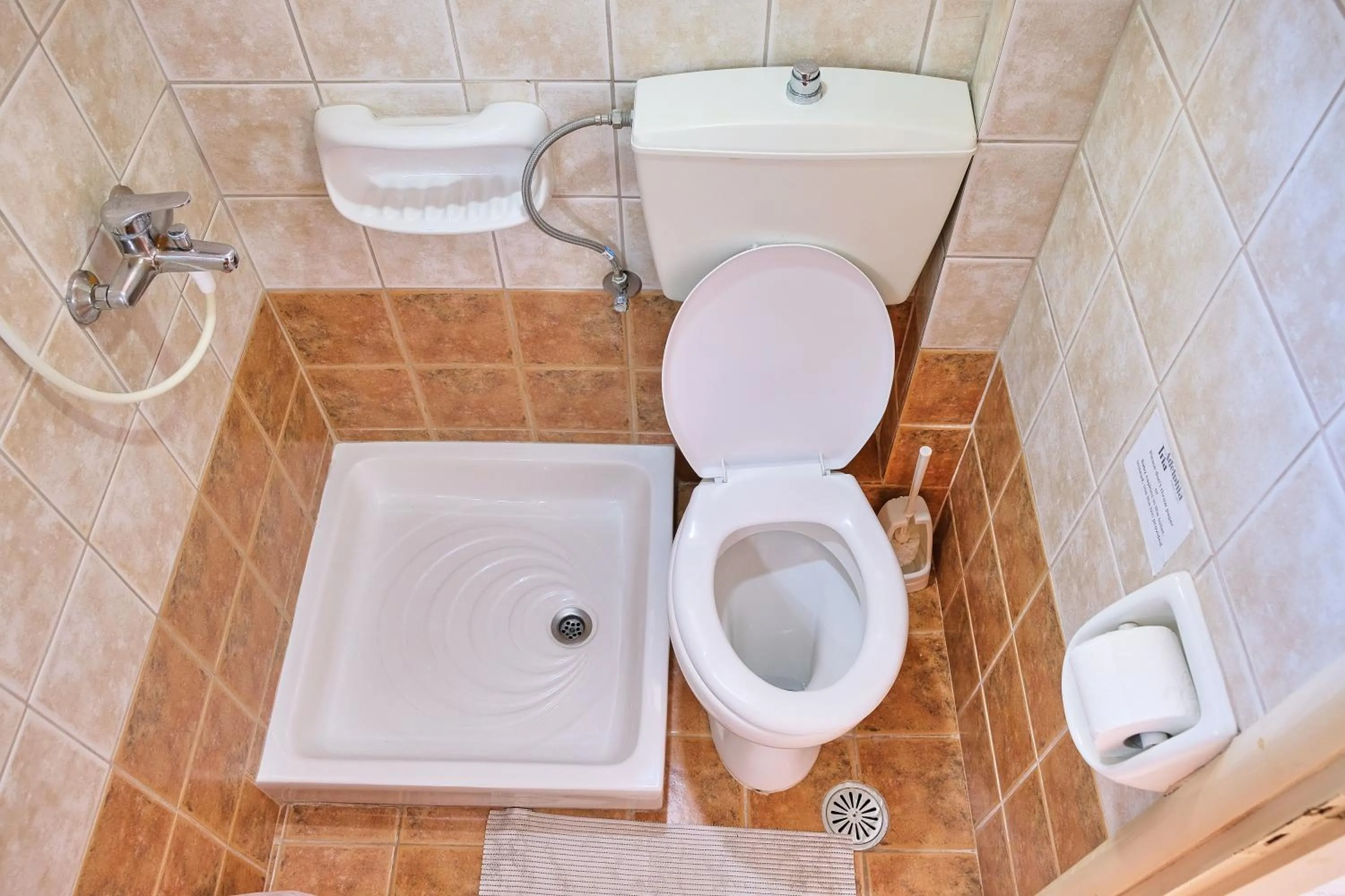 Shower in Tria Adelphia