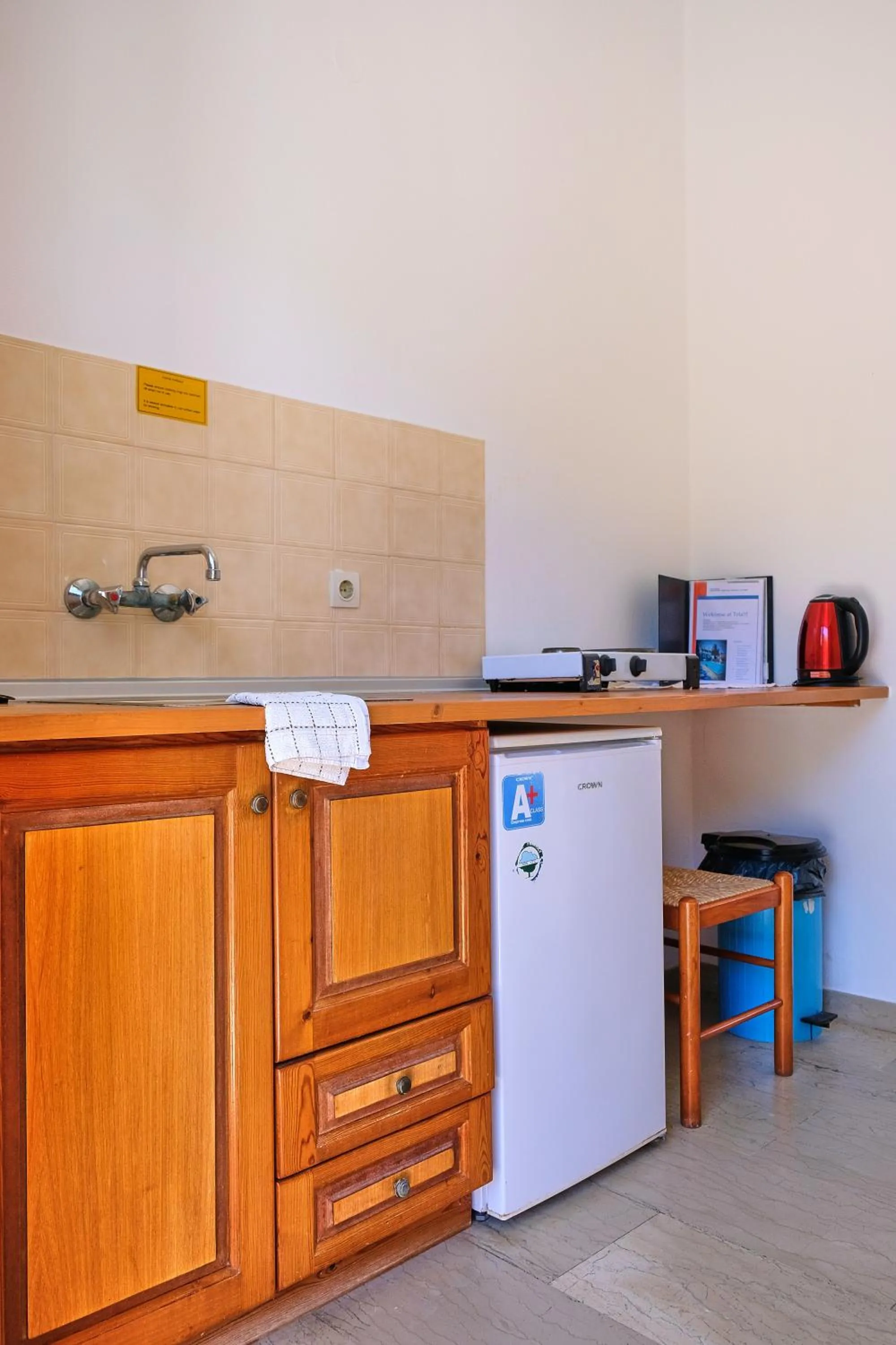 Kitchen or kitchenette in Tria Adelphia