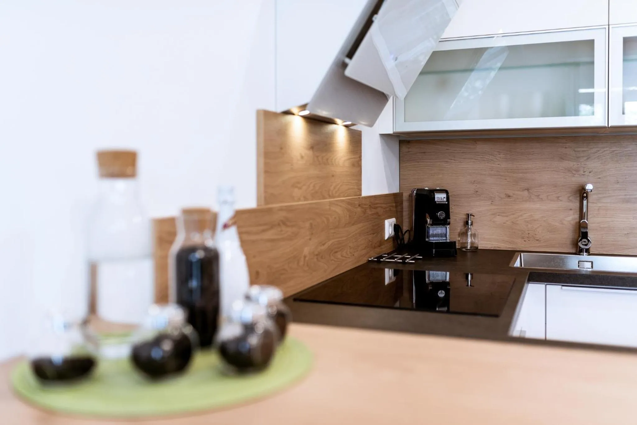 Coffee/tea facilities in MH Living - 11 - Modern Living Dream in Center