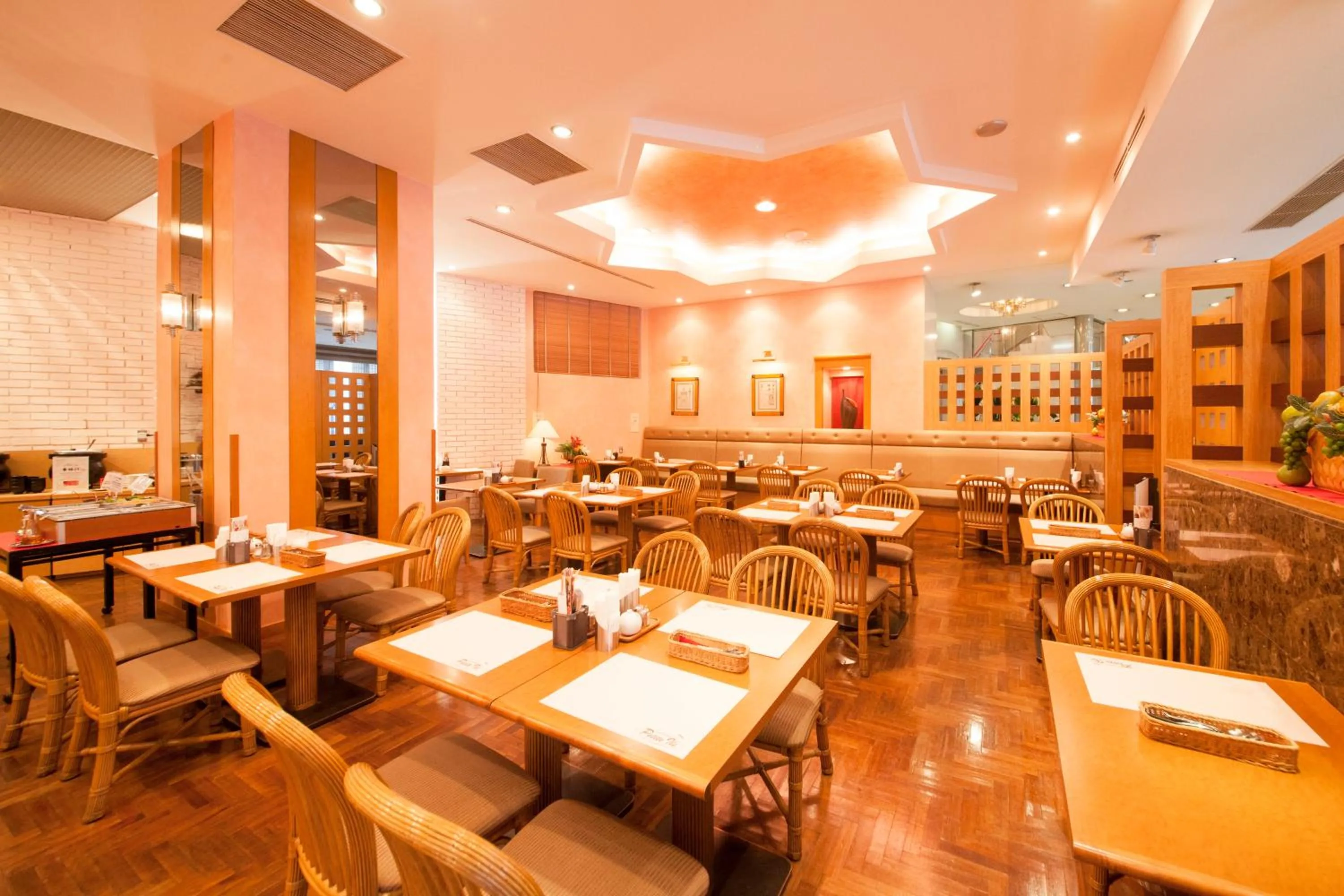 Restaurant/places to eat in Atsugi Urban Hotel