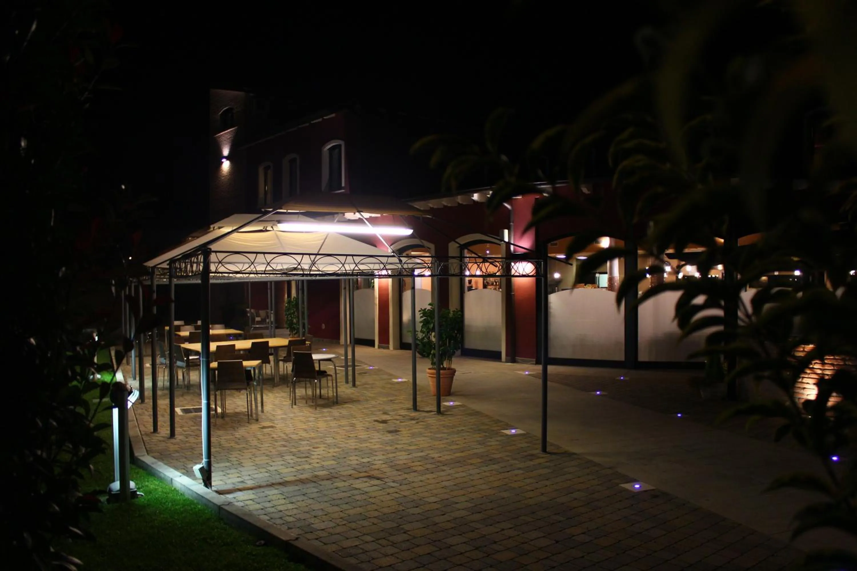 Facade/entrance in Albergo Delle Industrie