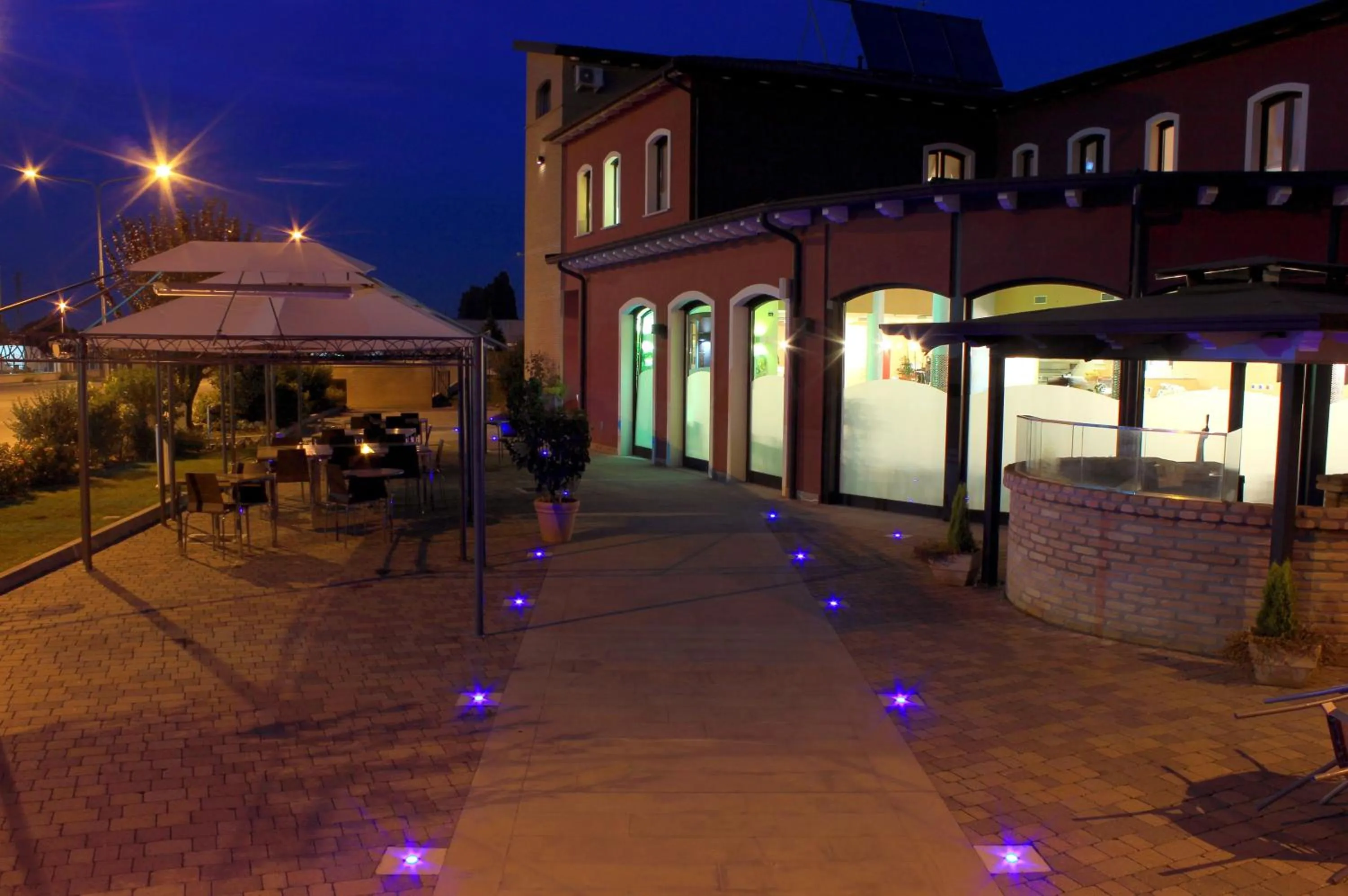 Facade/entrance in Albergo Delle Industrie