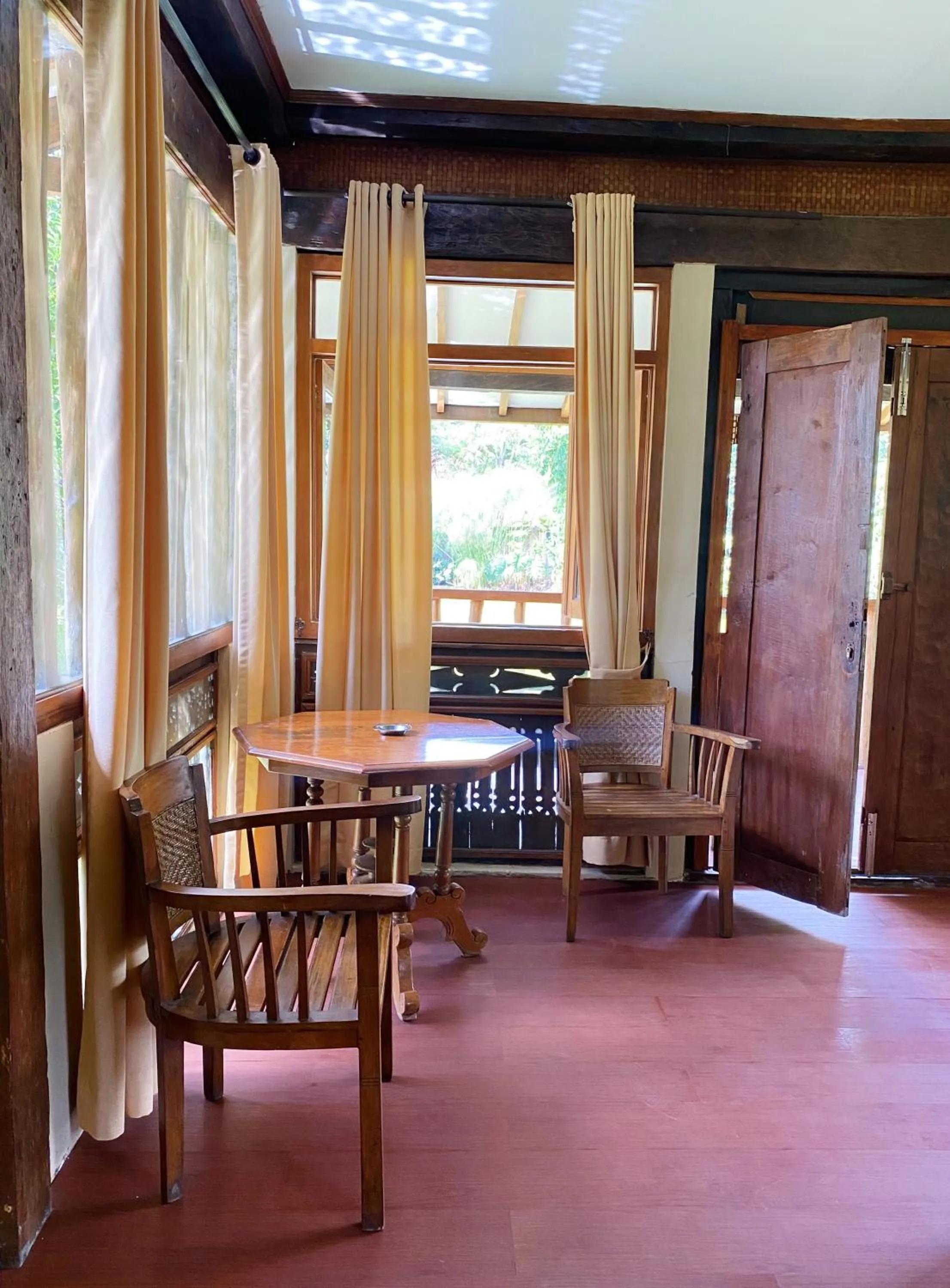 Sapulidi Cafe, Gallery & Resort