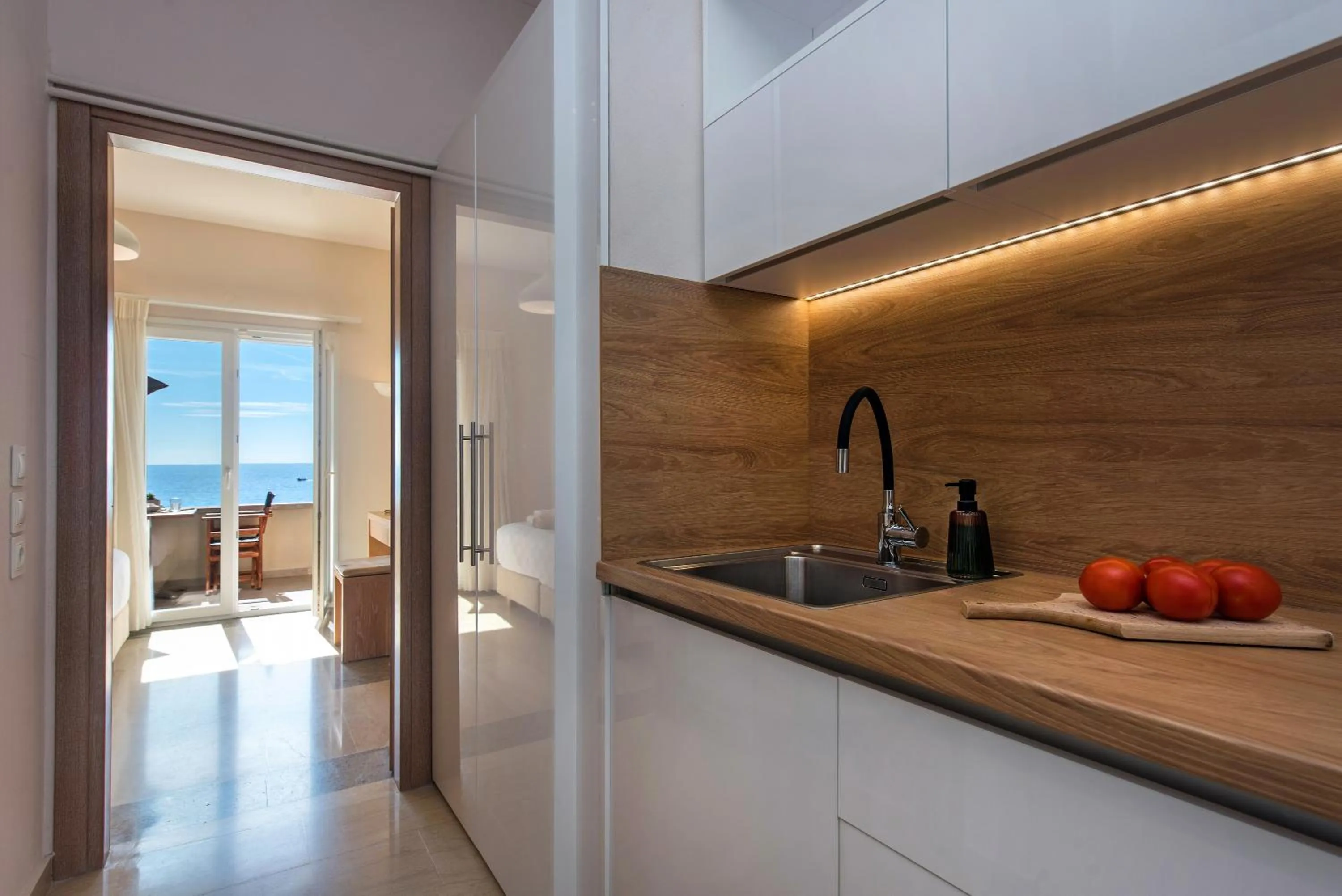 Krouzeri Beach Apartments