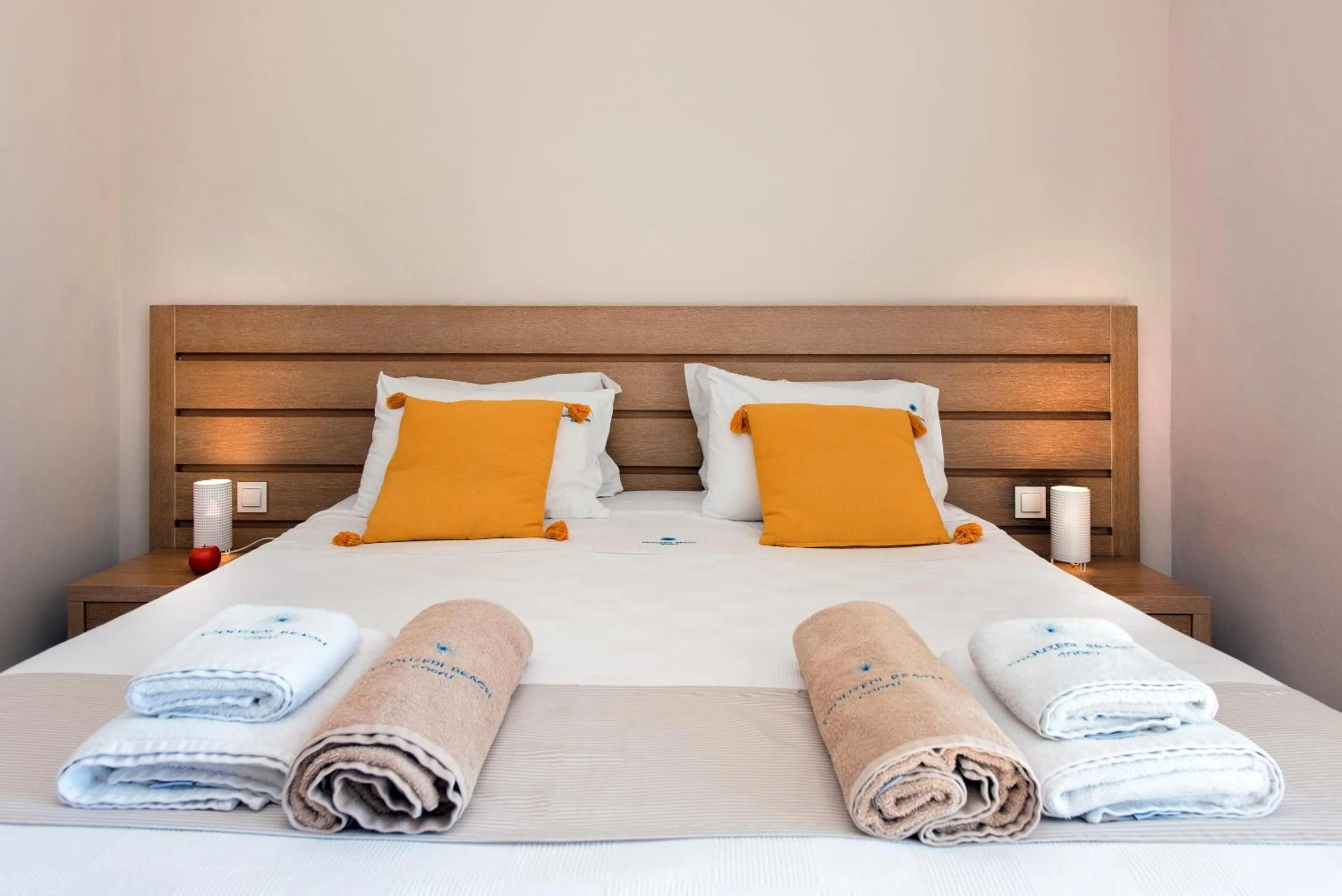 Bed in Krouzeri Beach Apartments