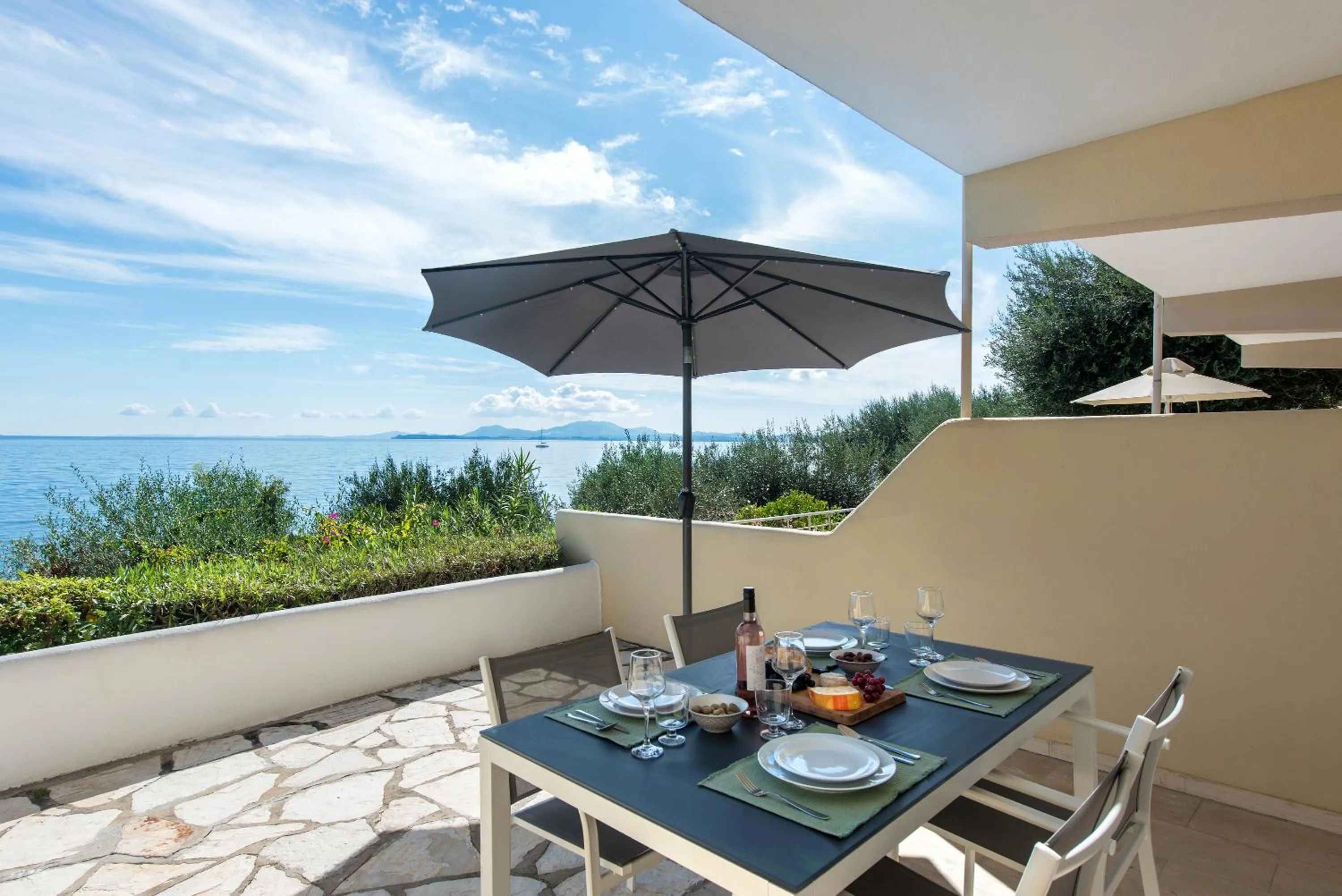 Krouzeri Beach Apartments