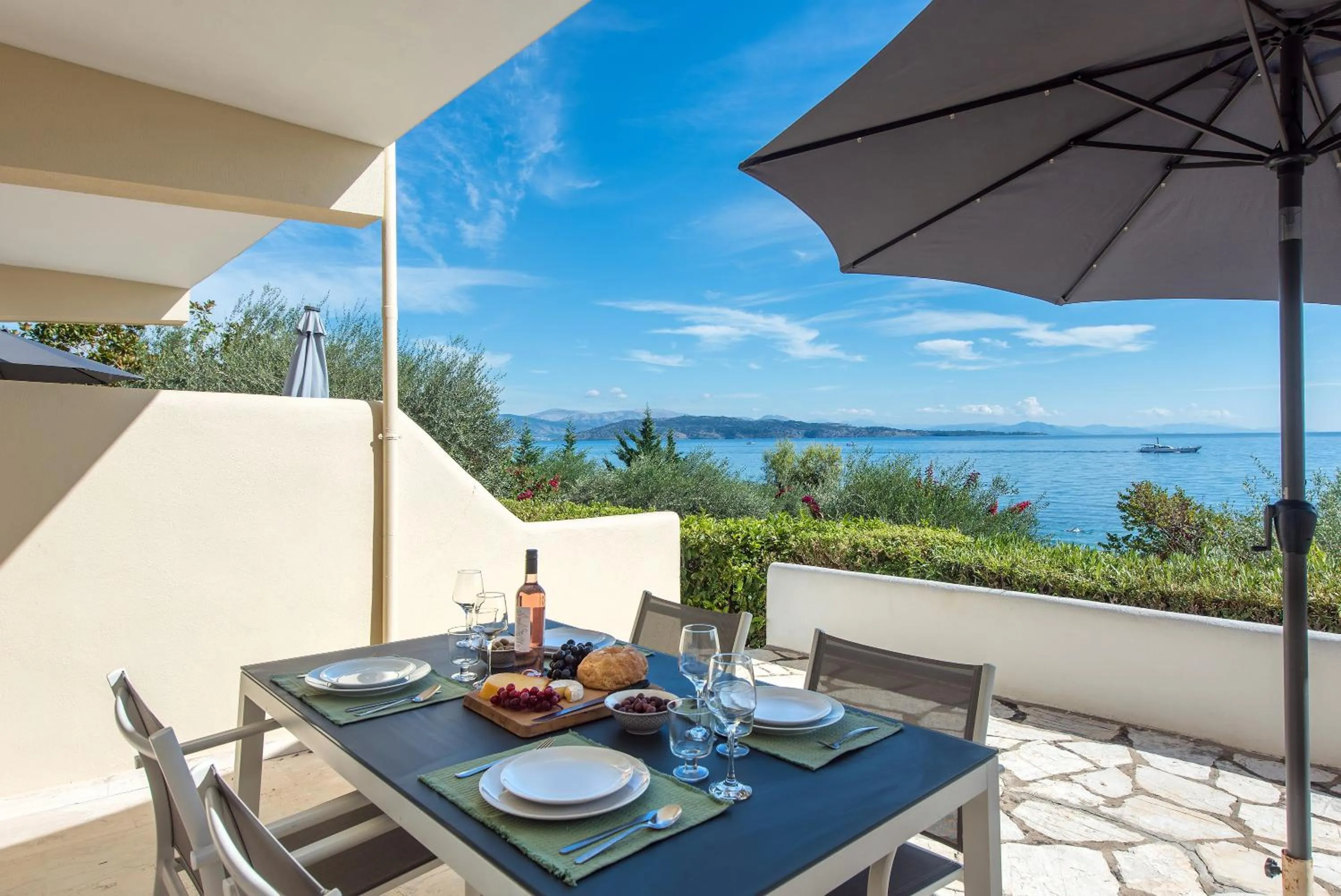 Krouzeri Beach Apartments