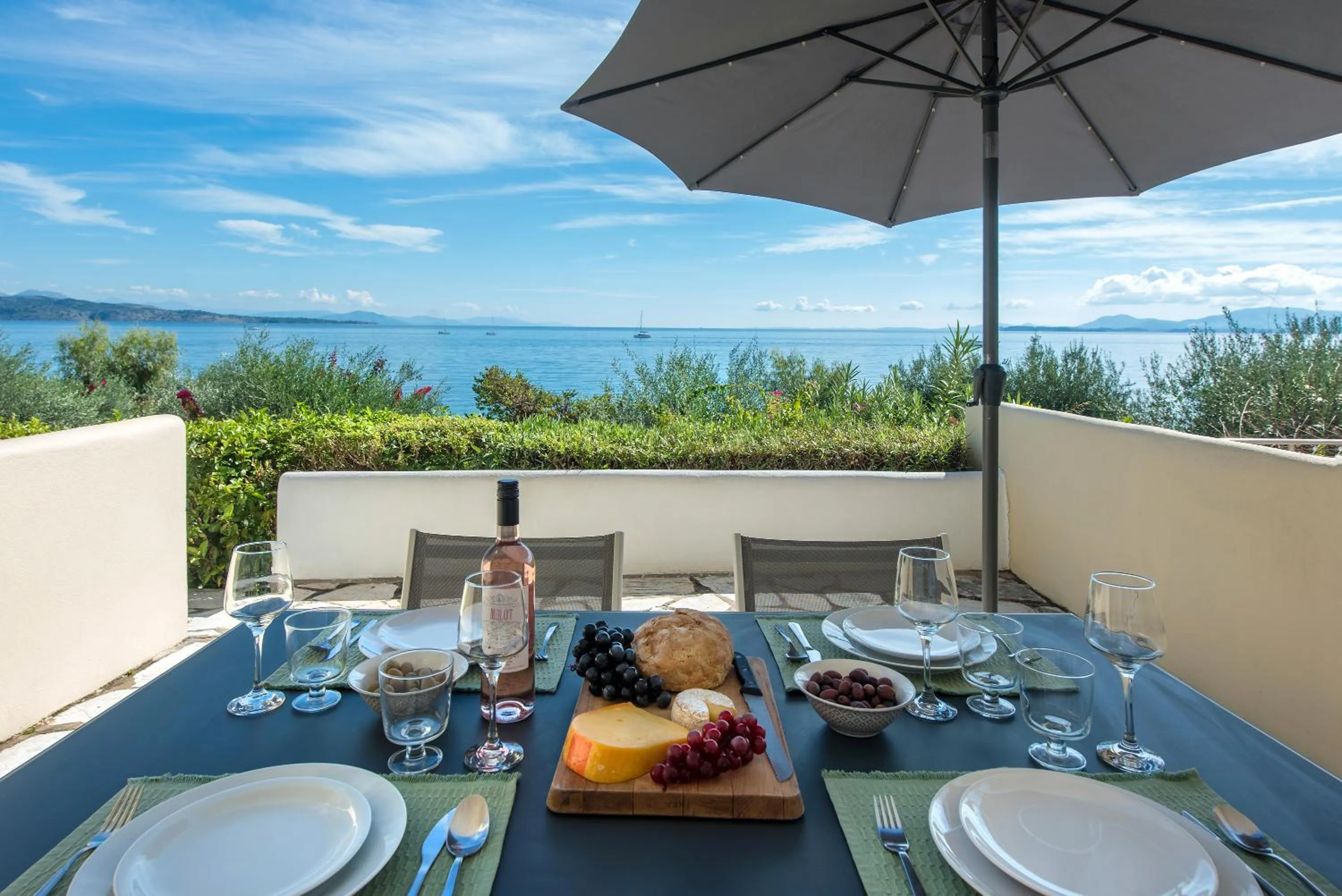 Krouzeri Beach Apartments