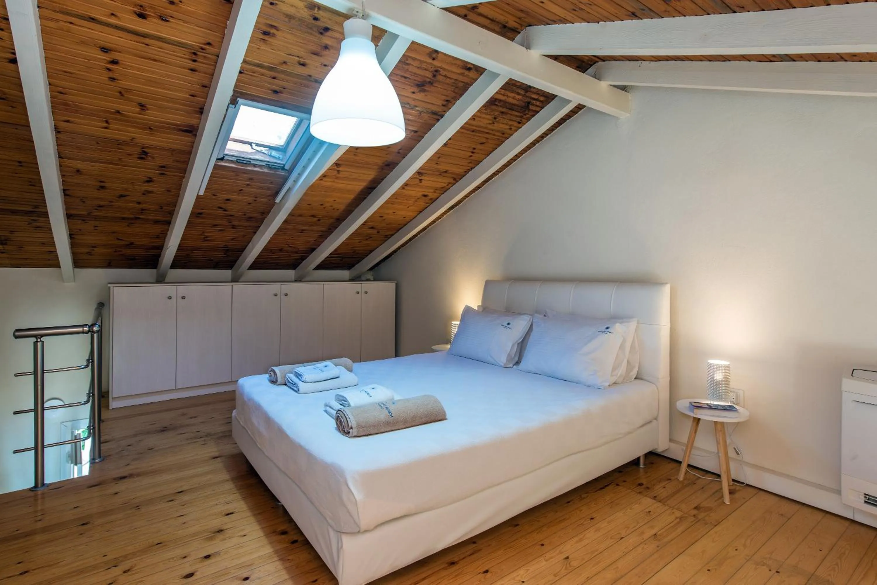 Bed in Krouzeri Beach Apartments