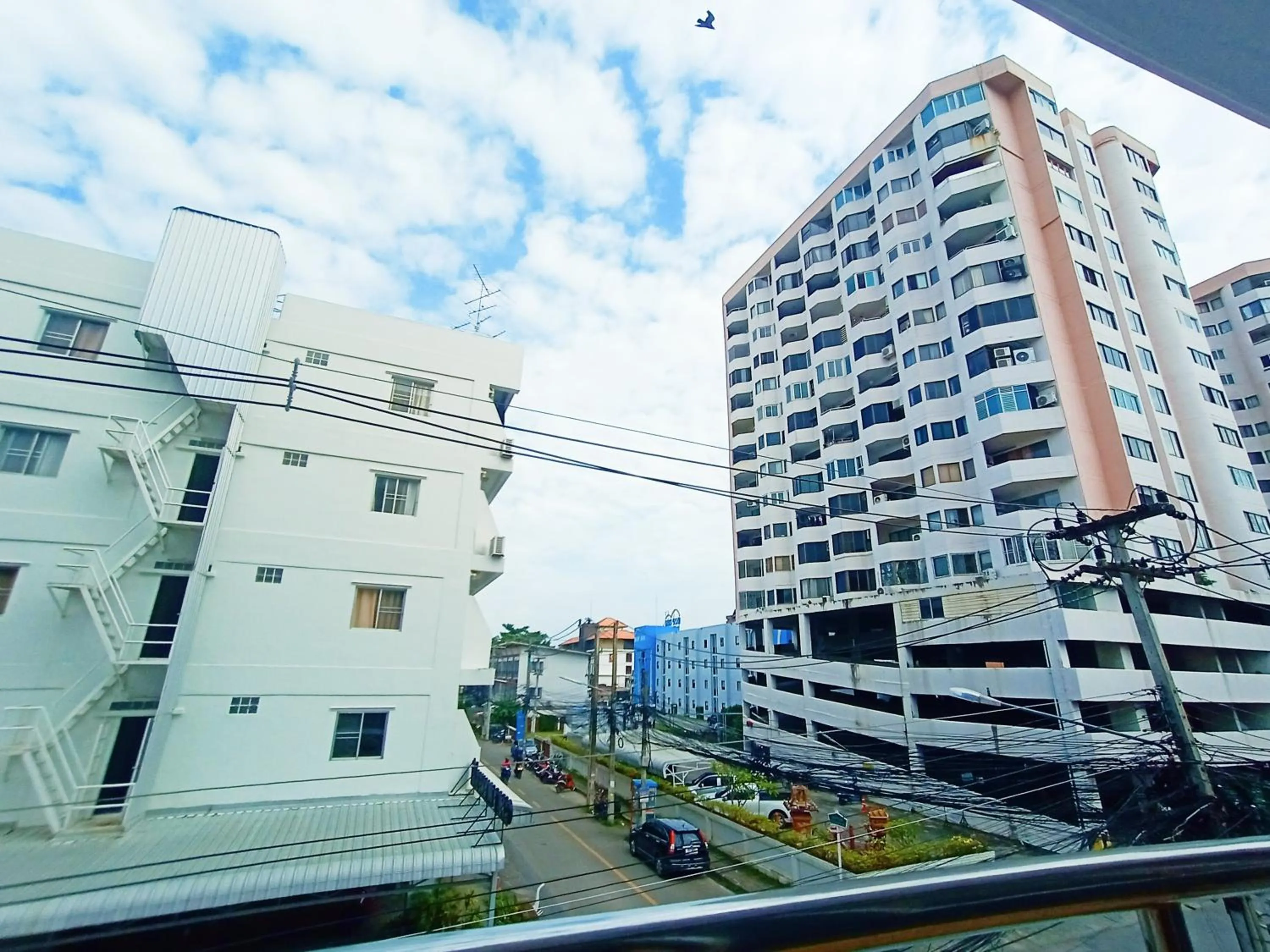 Nearby landmark in Common Living