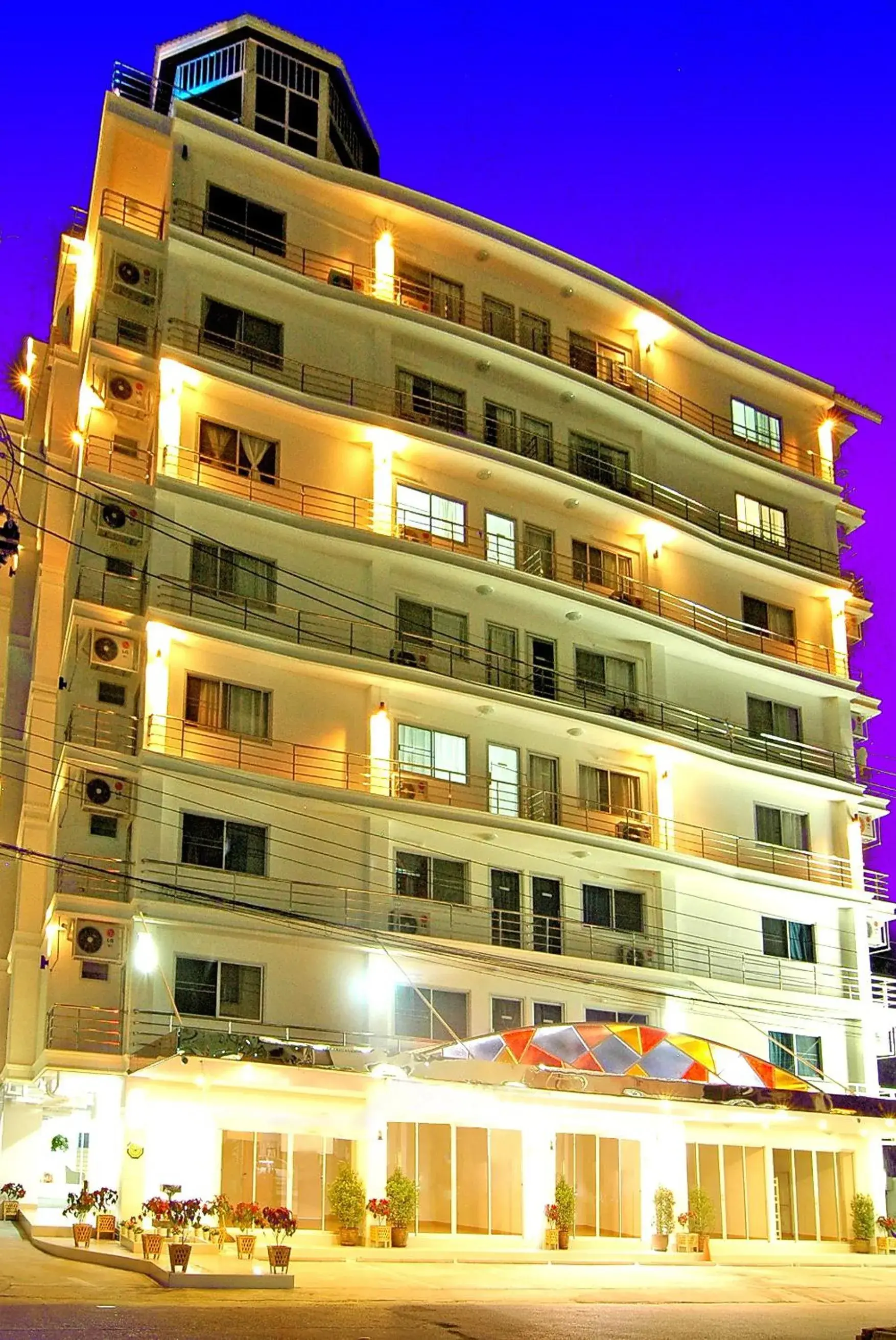 Property building in Common Living Property building in Common Living