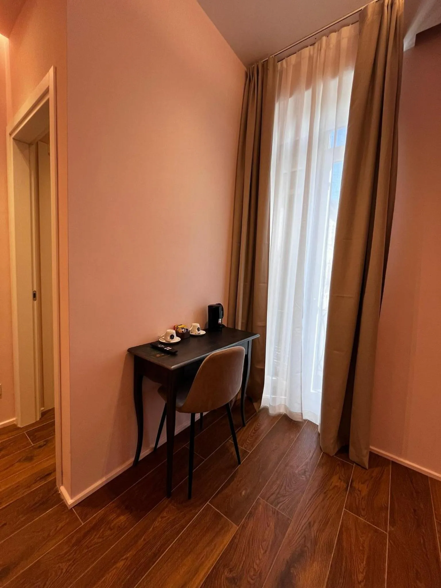 Photo of the whole room in Adalesia Hotel & Coffee