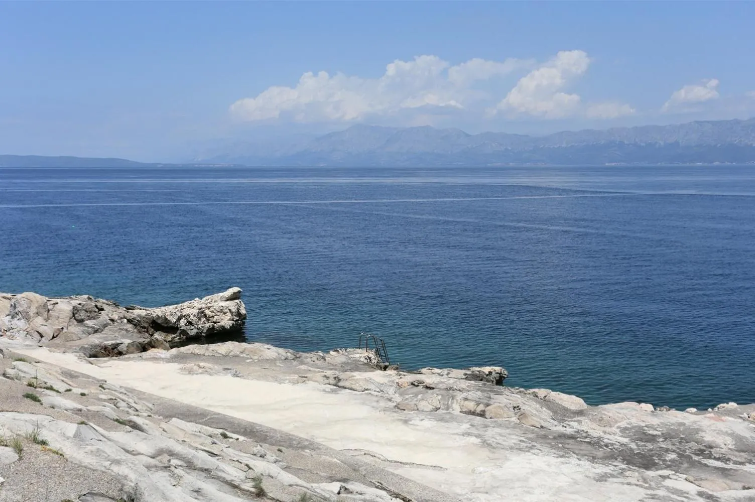 Beach in Twin Room Trpanj 10422b