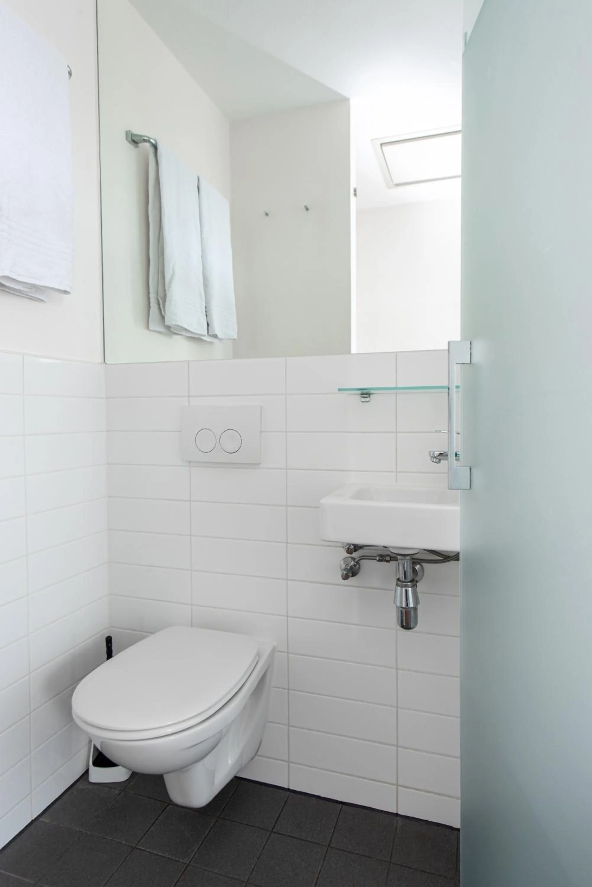 Bathroom in easyHotel Amsterdam City Centre South