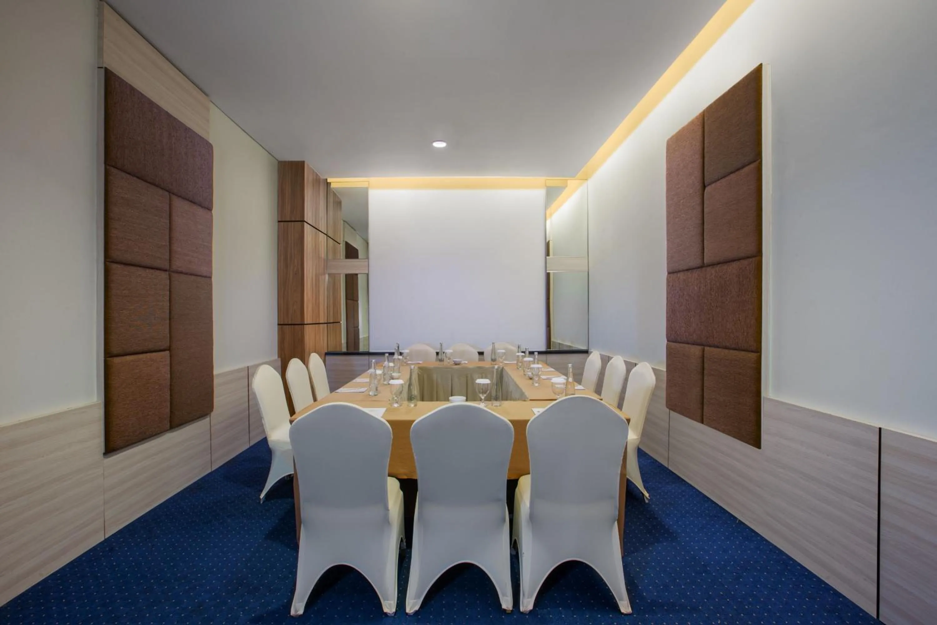 Meeting/conference room in Hotel Santika Tasikmalaya