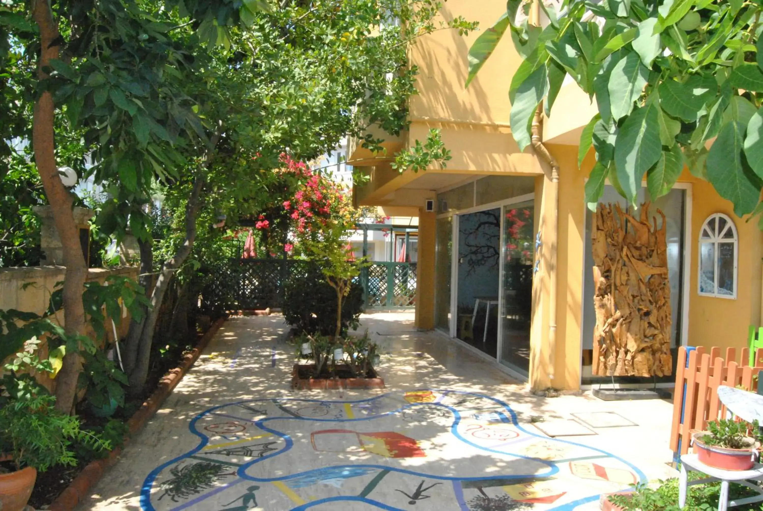 Facade/entrance in Benna Hotel Facade/entrance in Benna Hotel