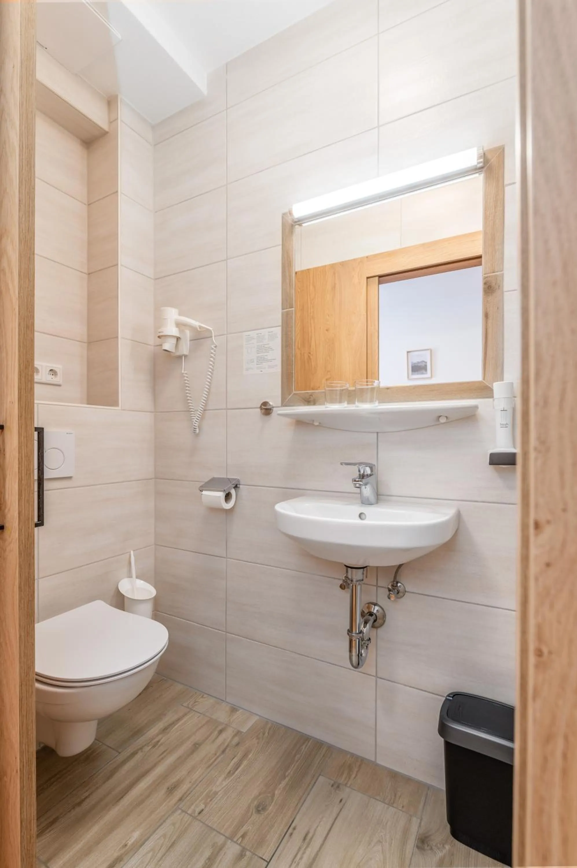 Bathroom in s'Wirtshaus by Alpine Genusswelten