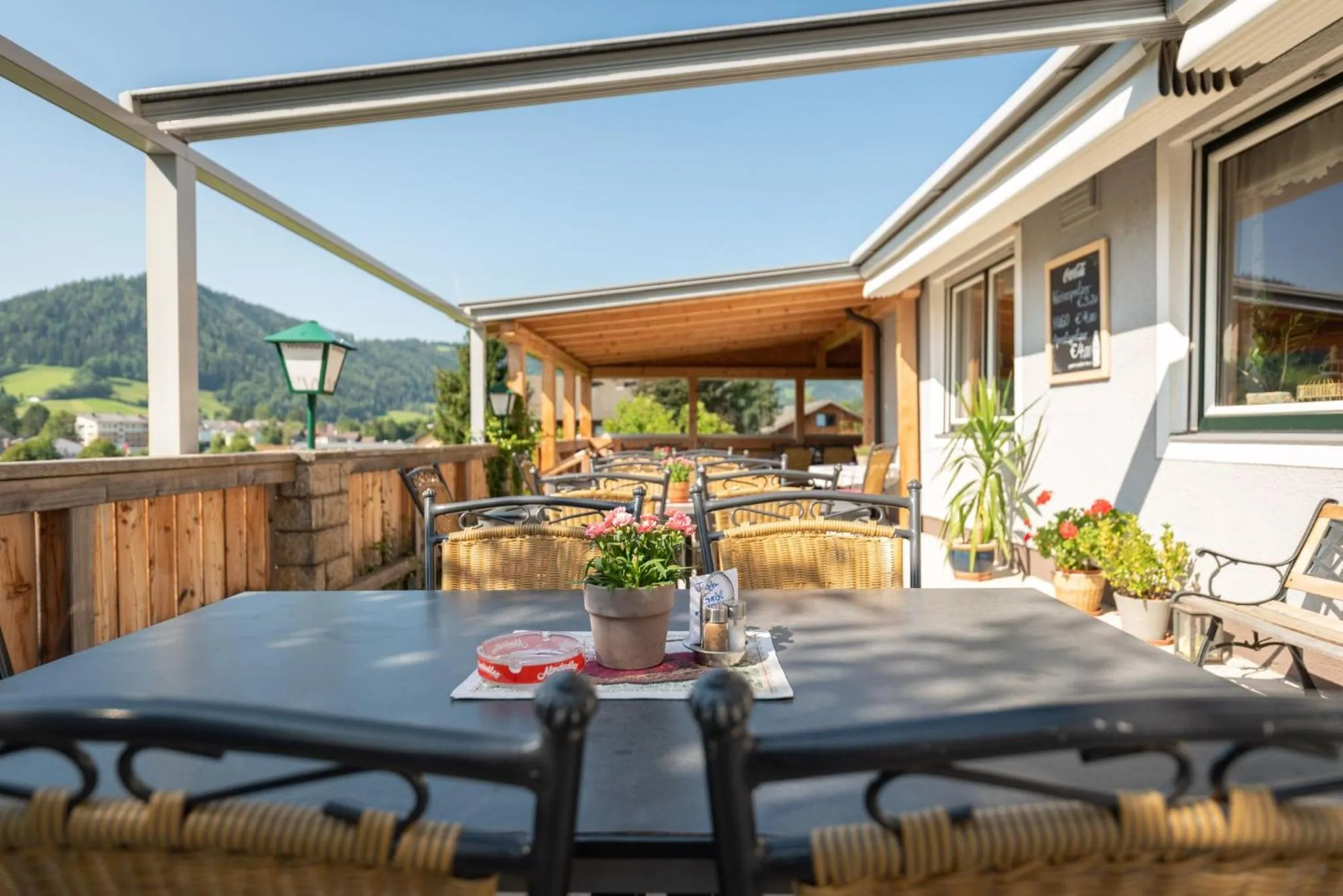 Restaurant/places to eat in s'Wirtshaus by Alpine Genusswelten