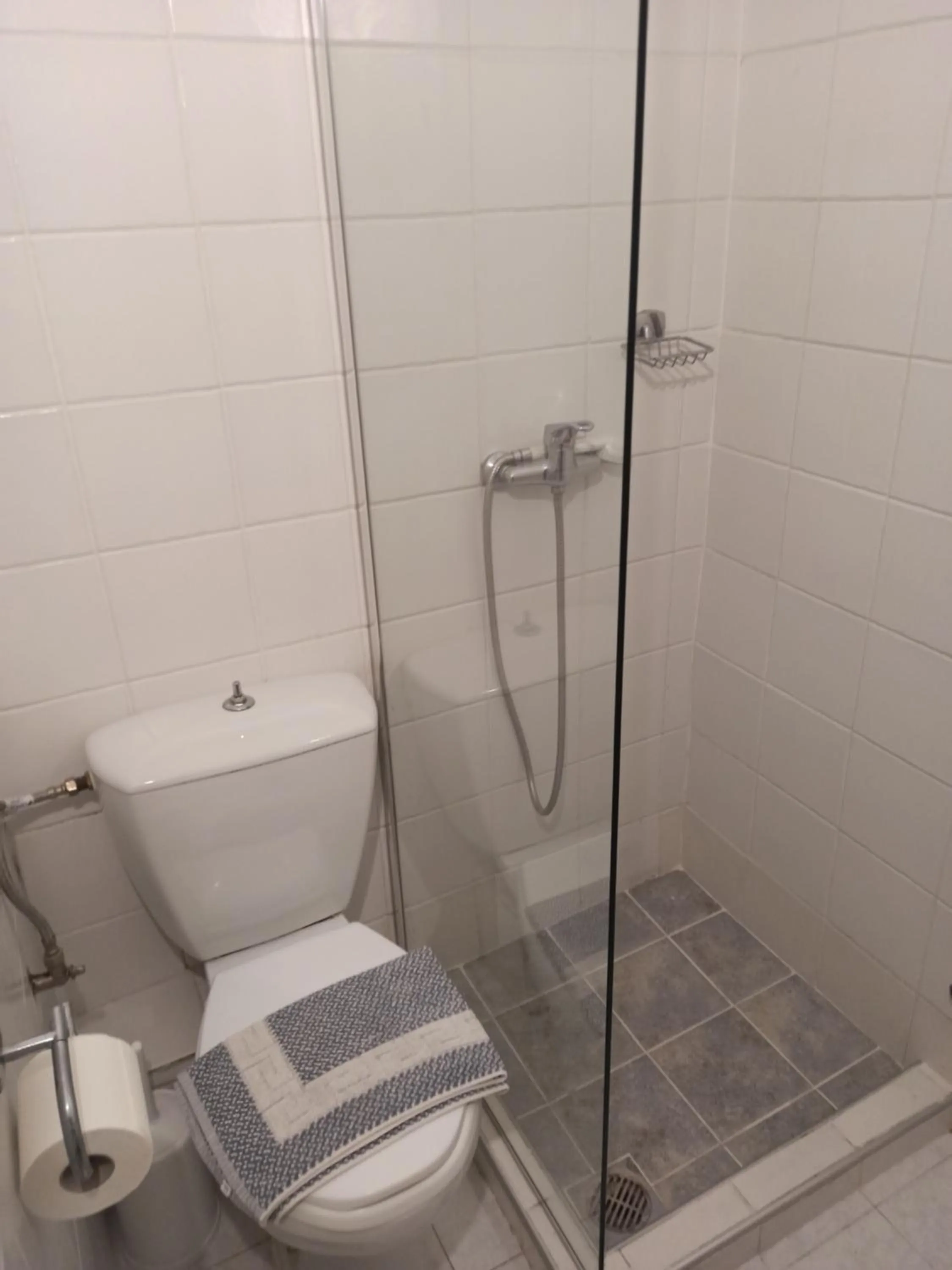 Bathroom in Bella Grecia