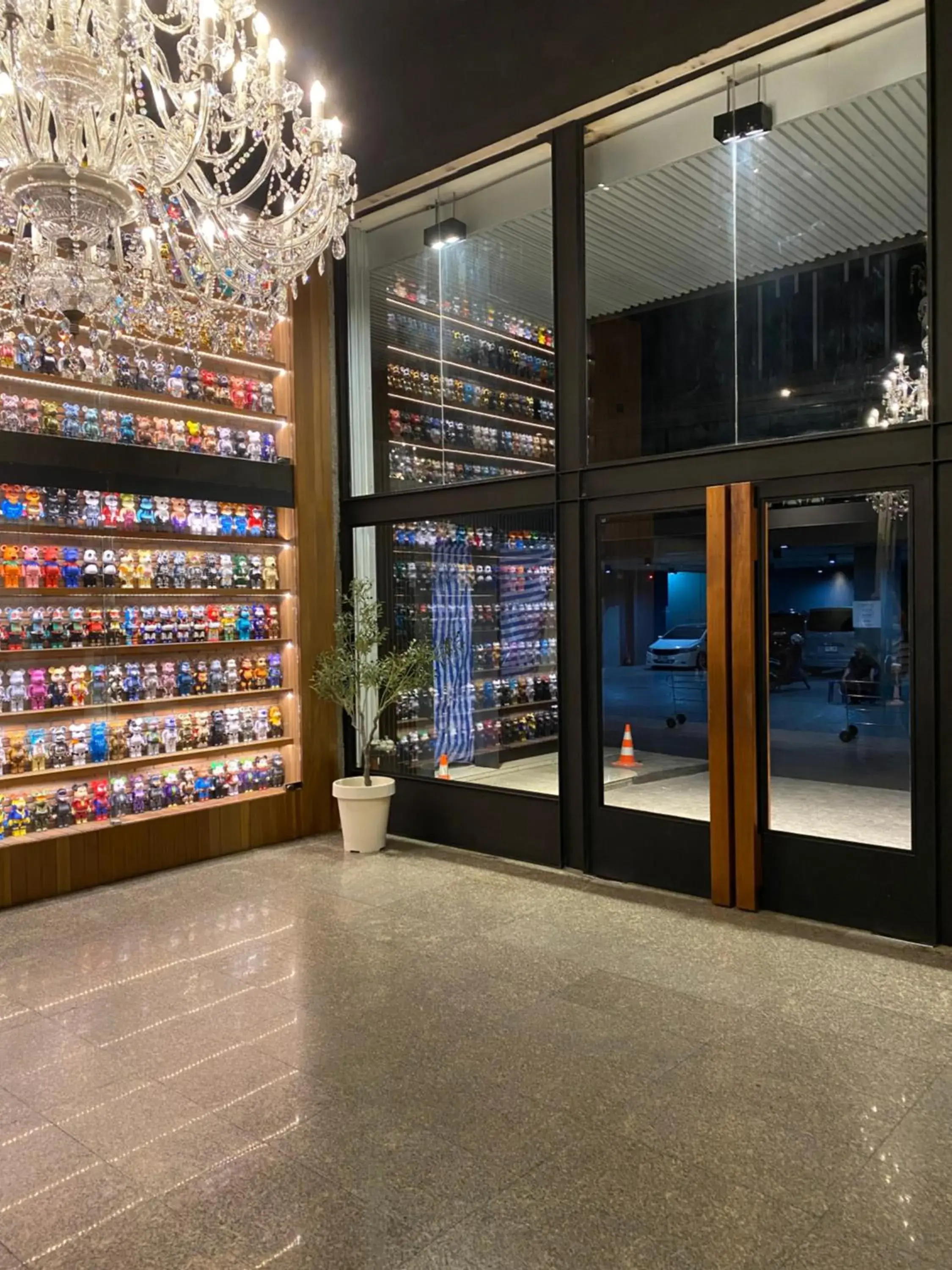 Facade/entrance in White Palace Bangkok Facade/entrance in White Palace Bangkok