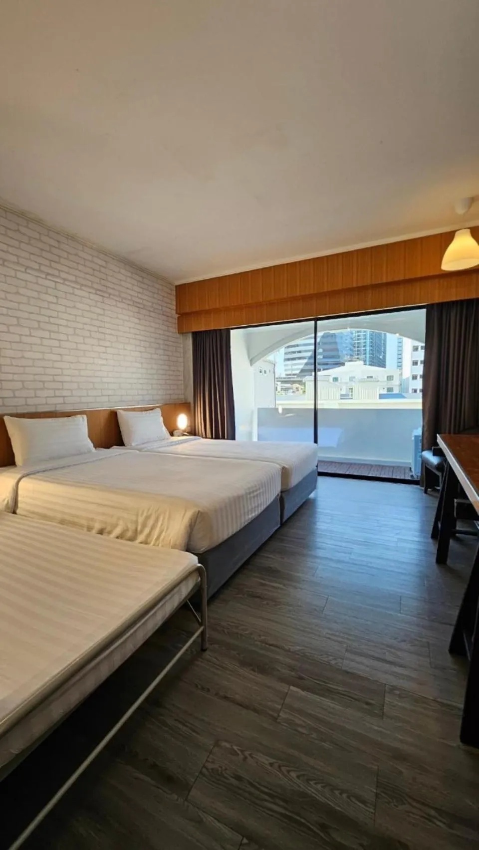 Bed in White Palace Bangkok