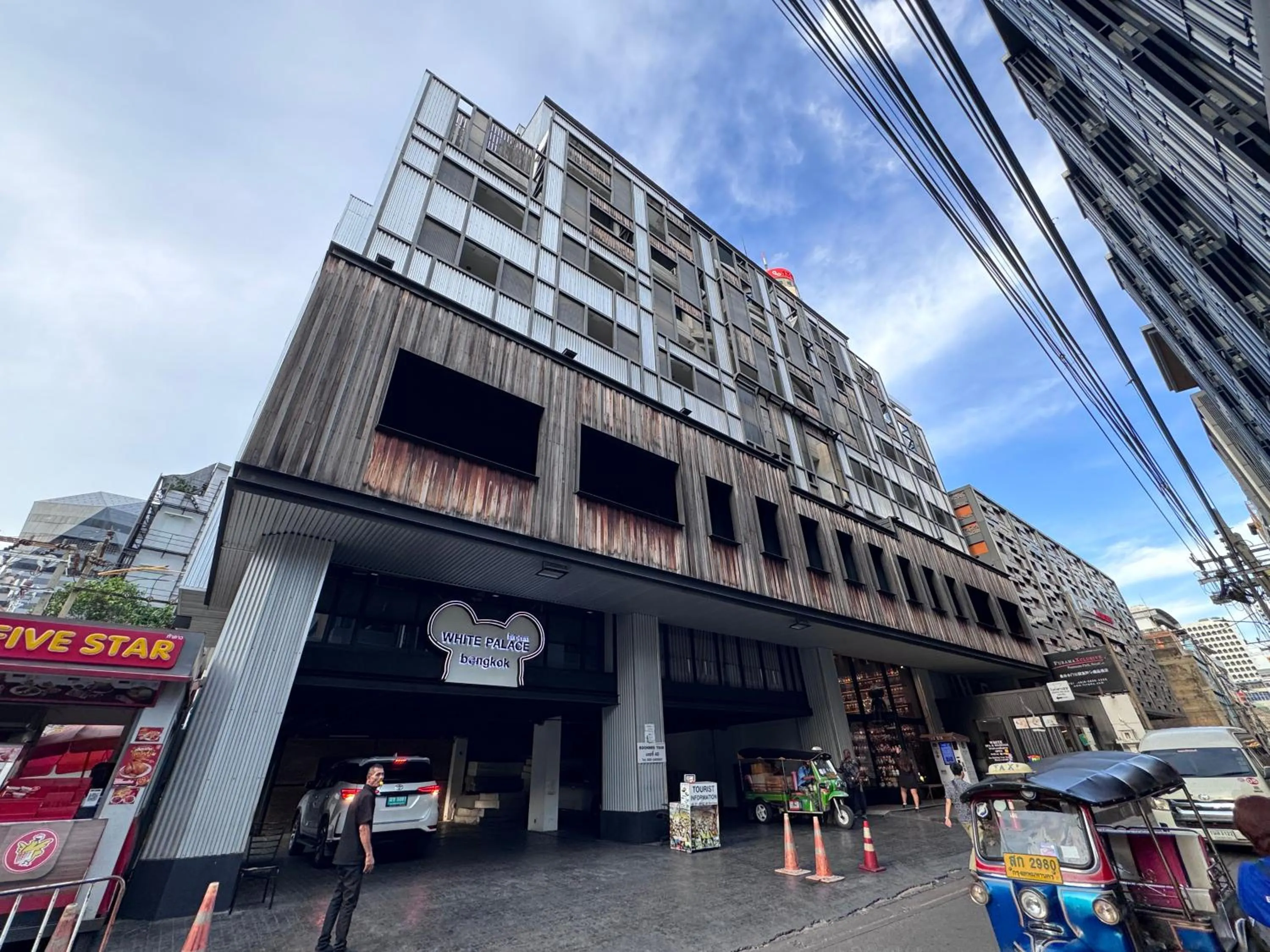 Property building in White Palace Bangkok