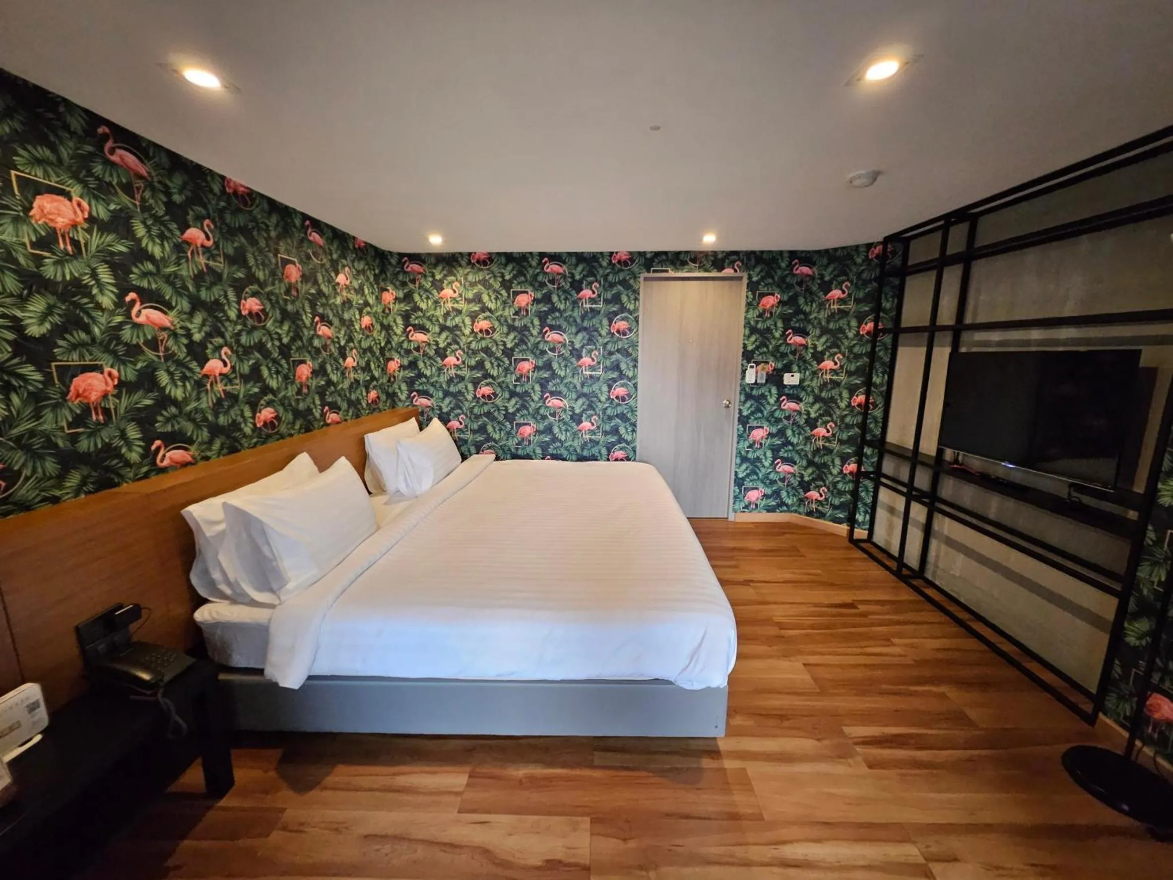 Bed in White Palace Bangkok