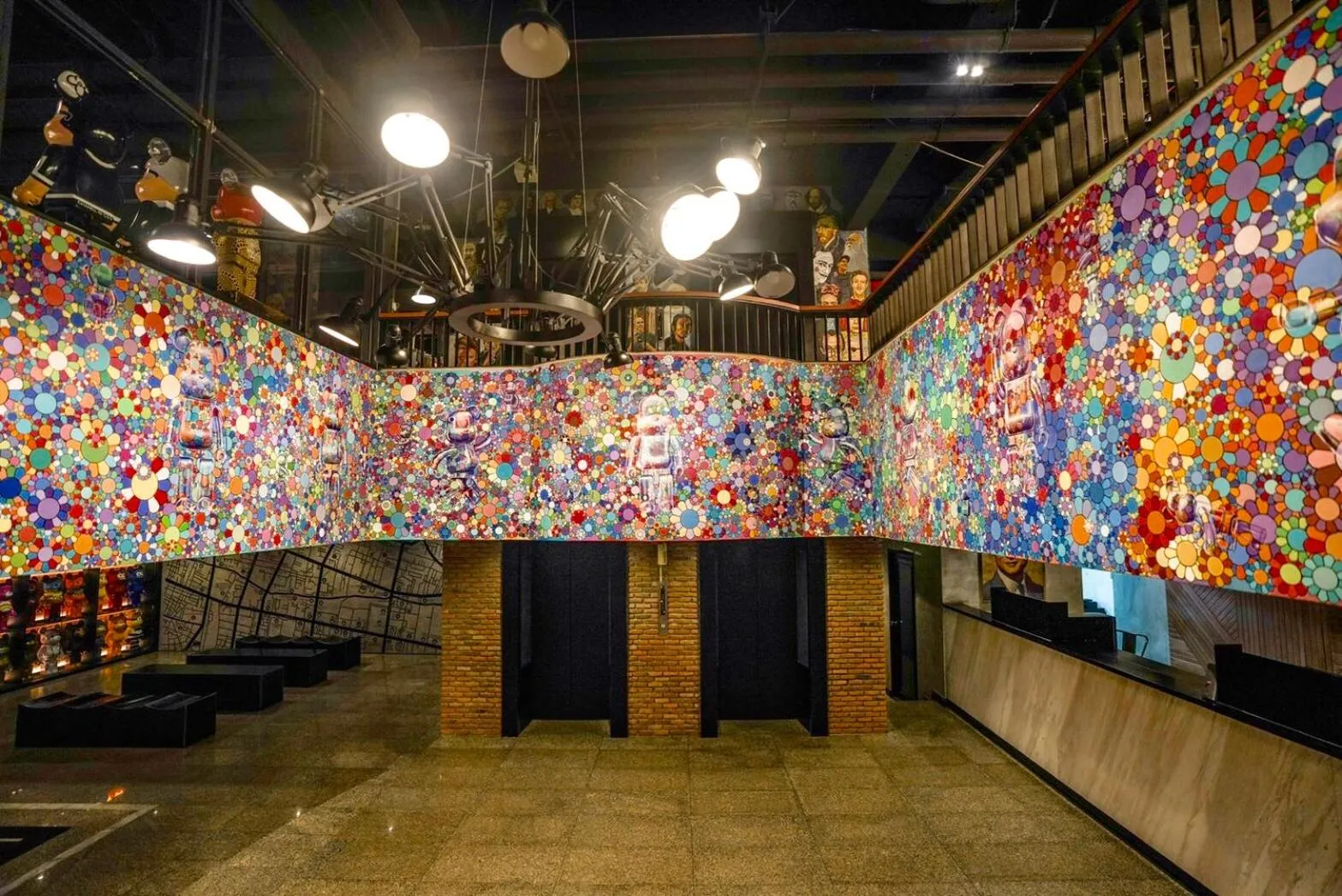 Decorative detail in White Palace Bangkok