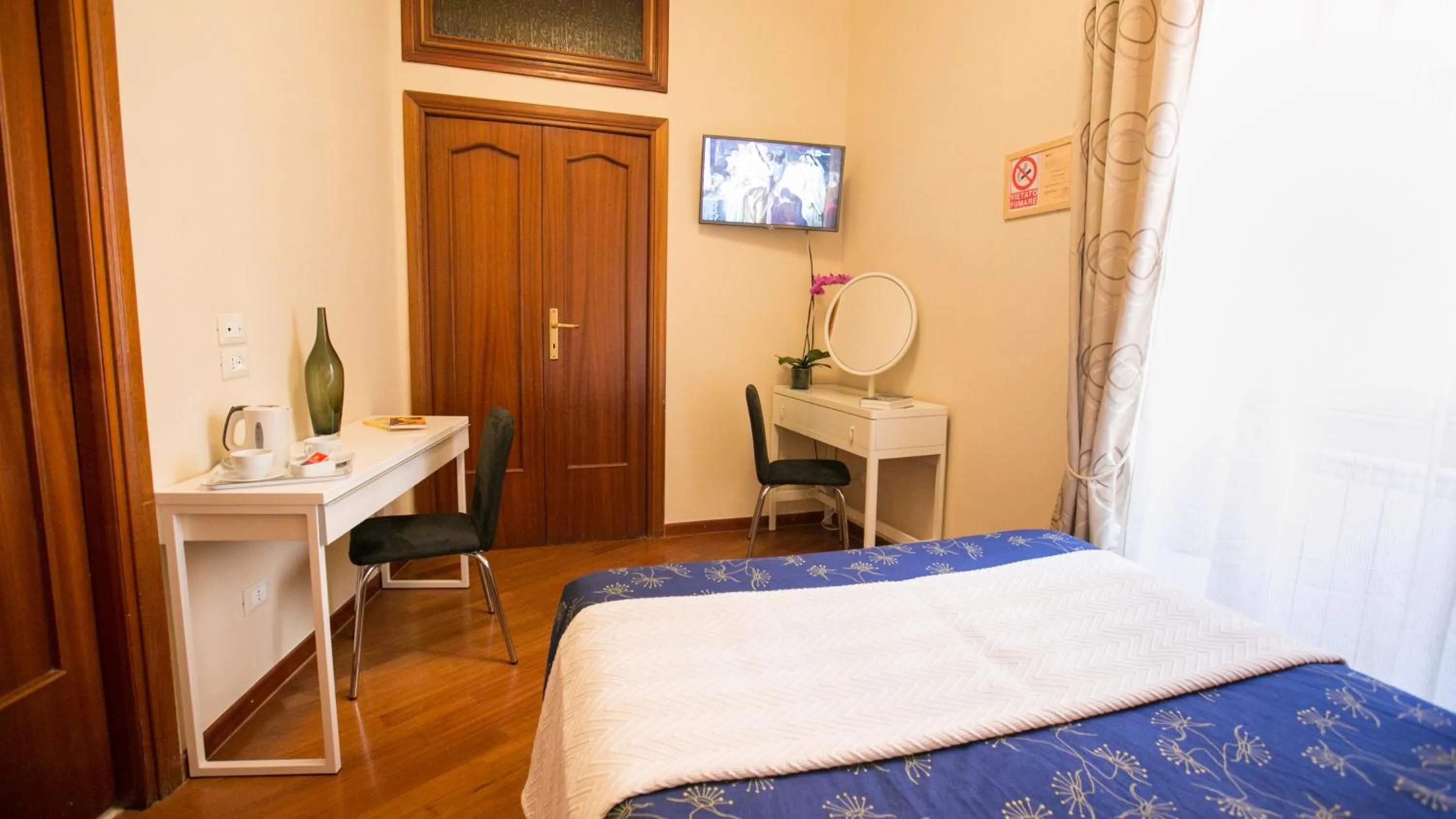 Photo of the whole room, Bed in Hotel Martino Ai Monti