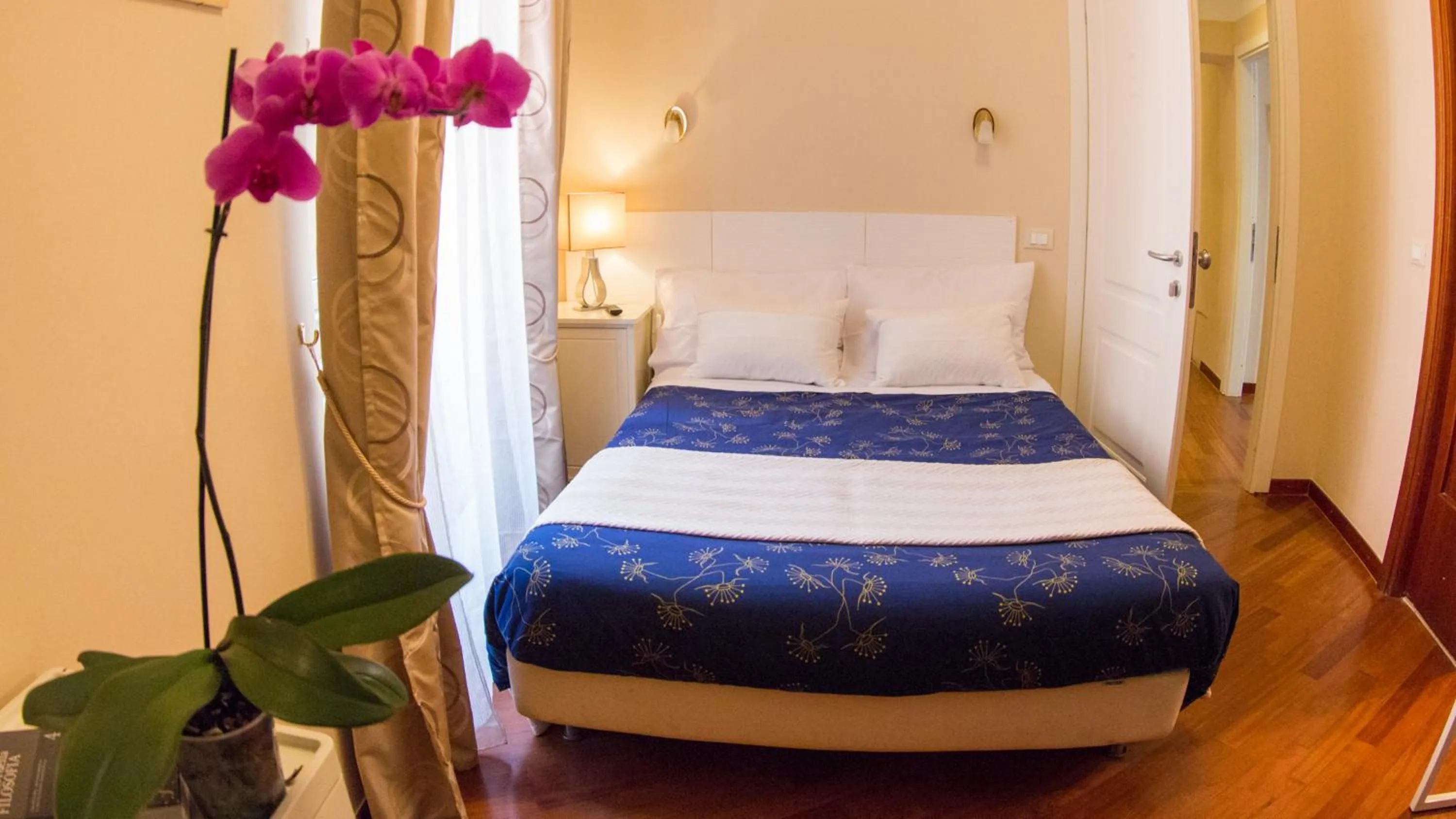 Photo of the whole room, Bed in Hotel Martino Ai Monti