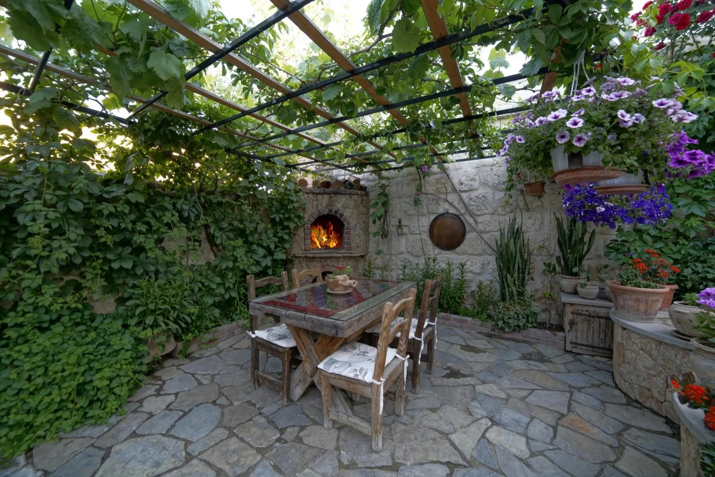 Patio in Safran Cave Hotel